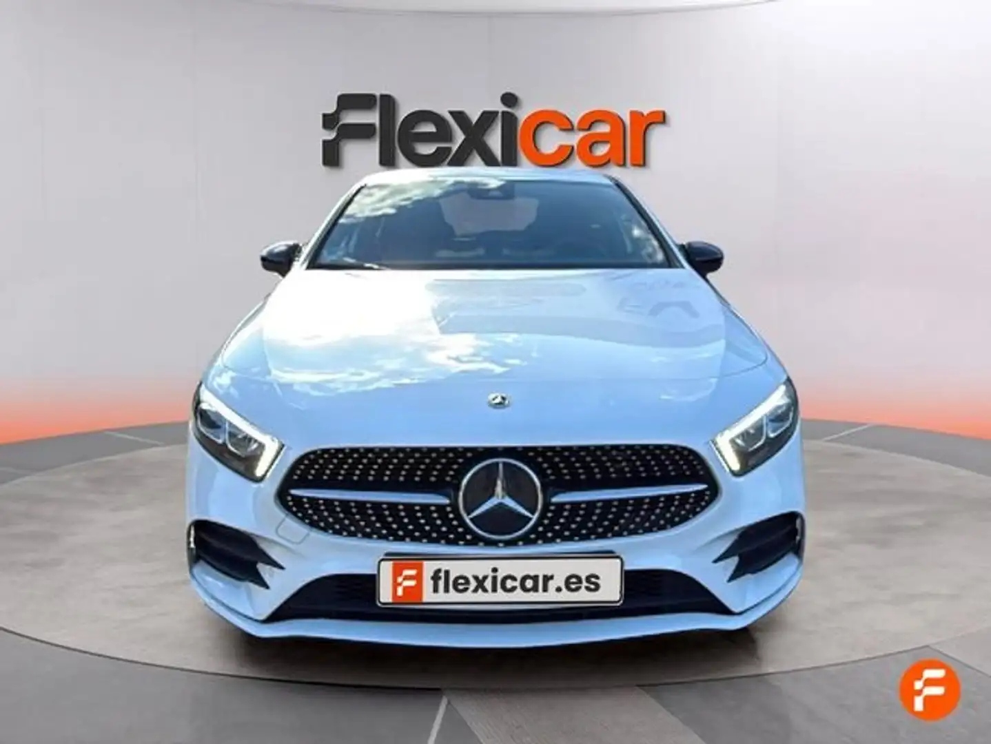 Mercedes-Benz A 200 Sedán d Blanco - 2