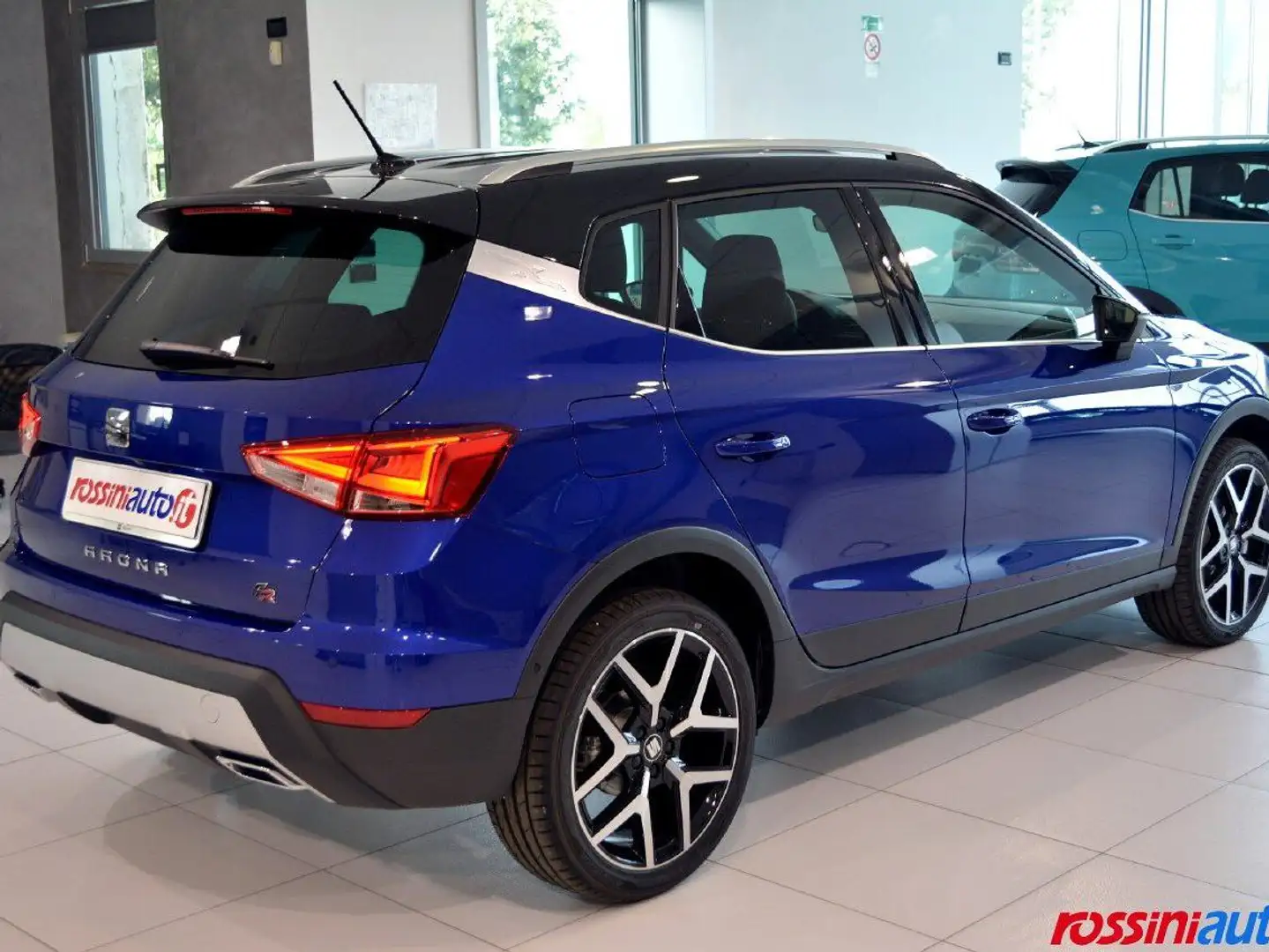 SEAT Arona Arona 1.0 ecotsi FR 115cv dsg Blu/Azzurro - 2