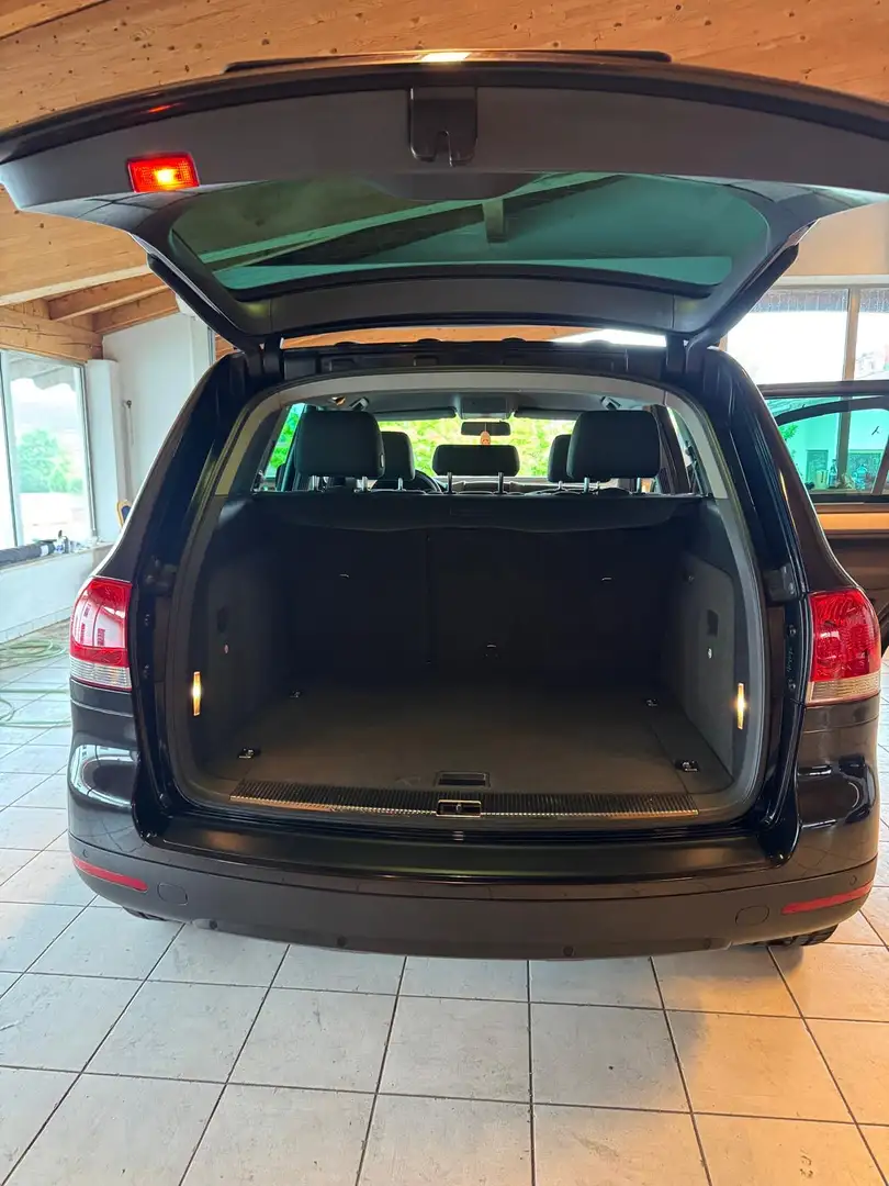 Volkswagen Touareg Touareg 2,5 R5 TDI Schwarz - 2