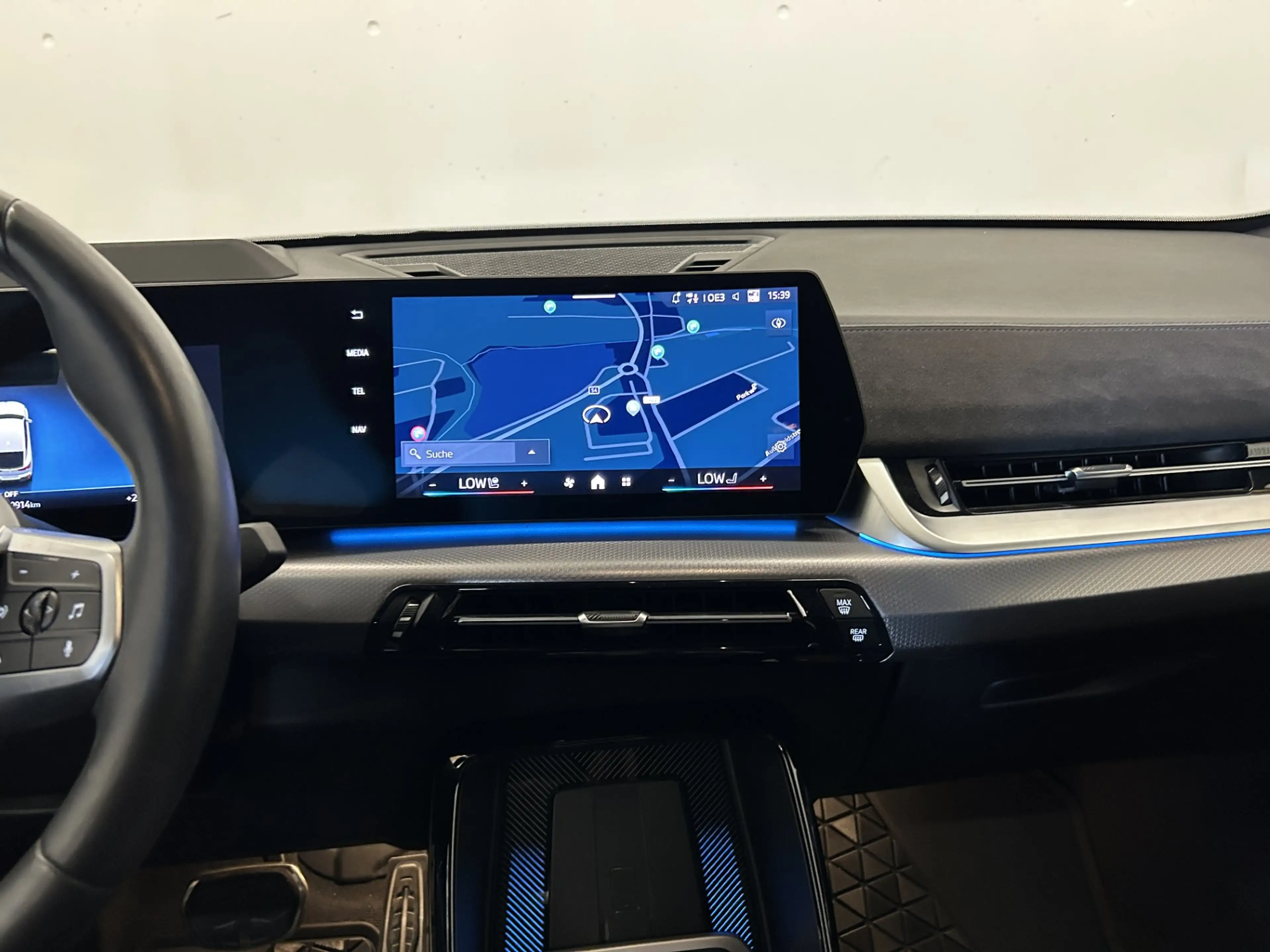 BMW iX2 eDrive20 *M-Sport / Paket-Care / AHV / Innovationspaket* — photo 13
