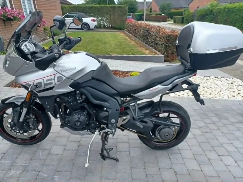 Triumph Tiger 1050 - foto 4