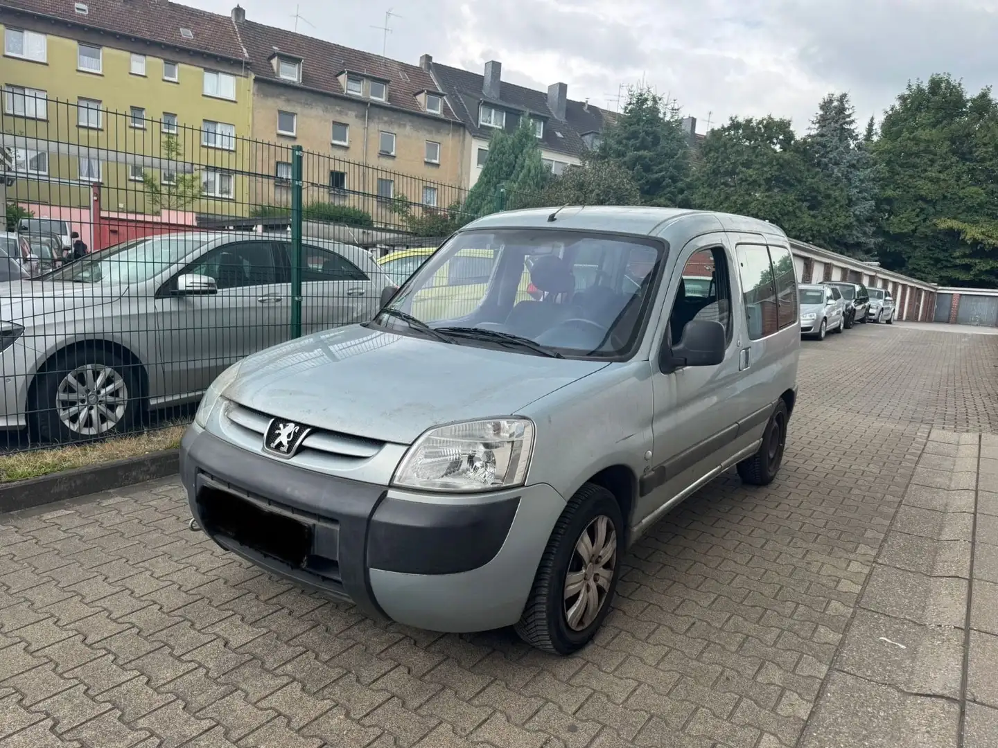 Peugeot Partner TÜV BIS 01.26 2.HAND* AHK Grau - 1