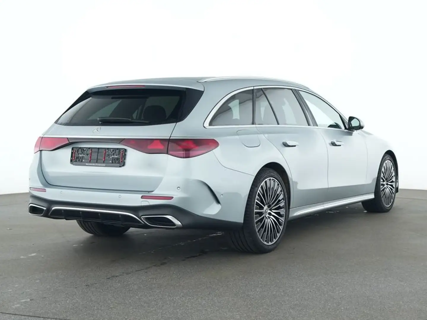 Mercedes-Benz E 450 4M T AMG/PANO/HEADUP/DISTRONIC/AHK/360 Silber - 2