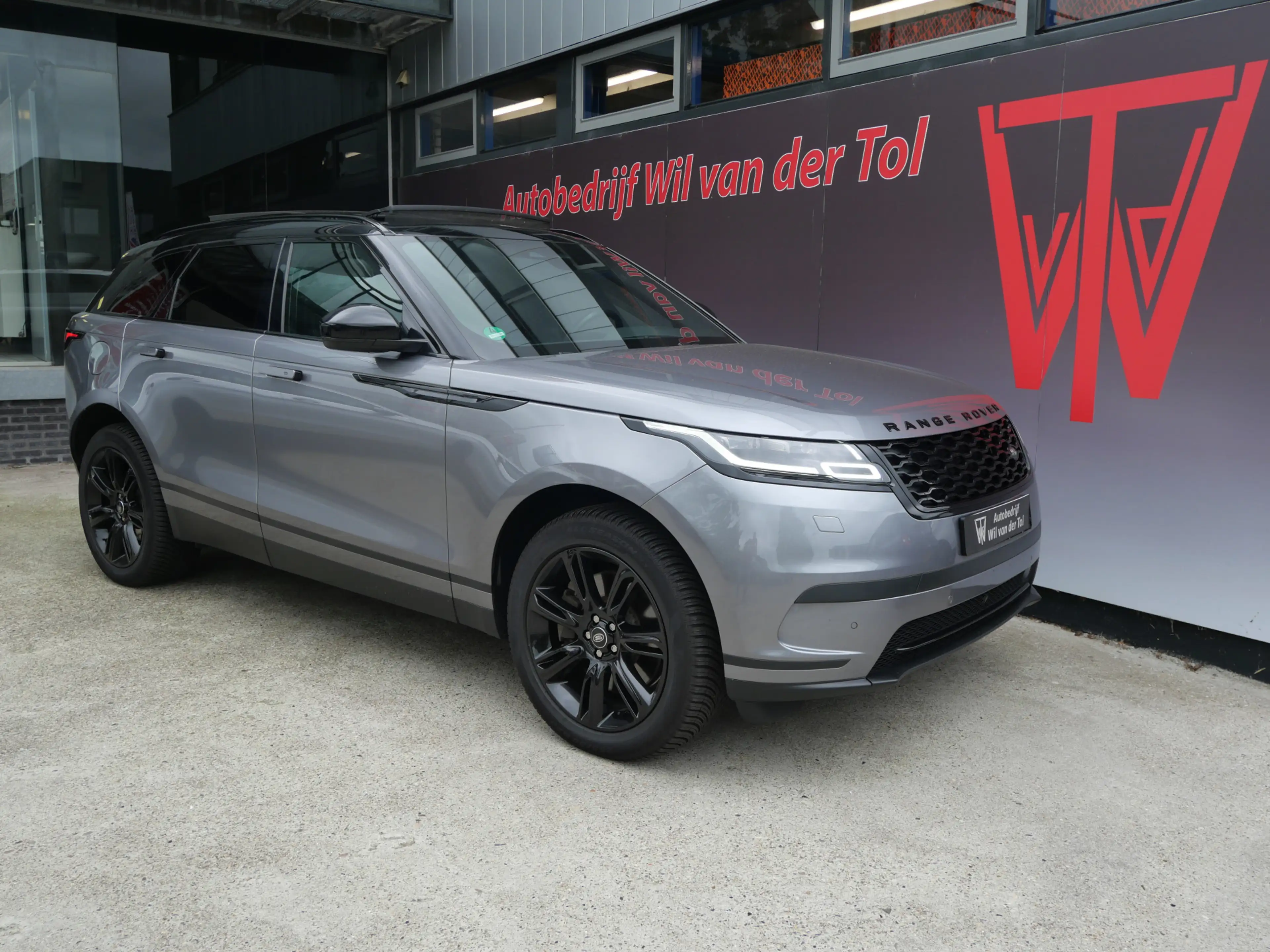 Land Rover Range Rover Velar 2.0 P400e AWD S PHEV | BLACK PACK | PANO | ACC | T — photo 13