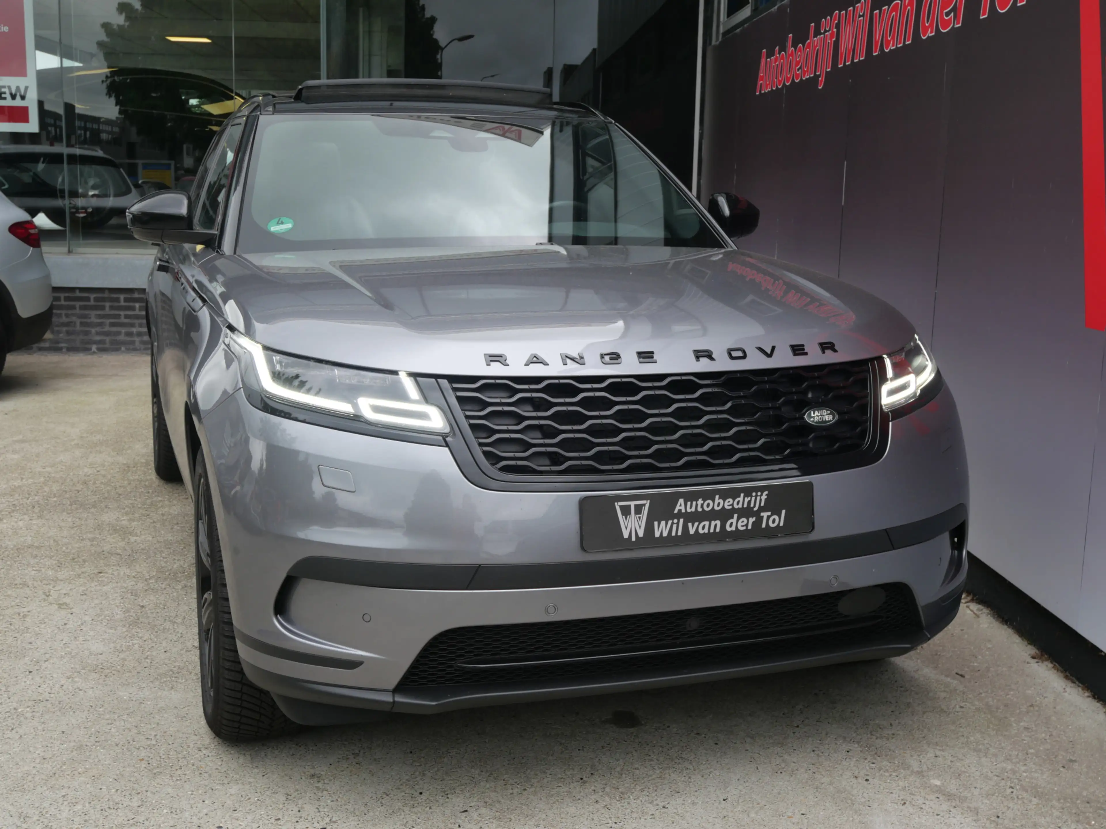 Land Rover Range Rover Velar 2.0 P400e AWD S PHEV | BLACK PACK | PANO | ACC | T — photo 6