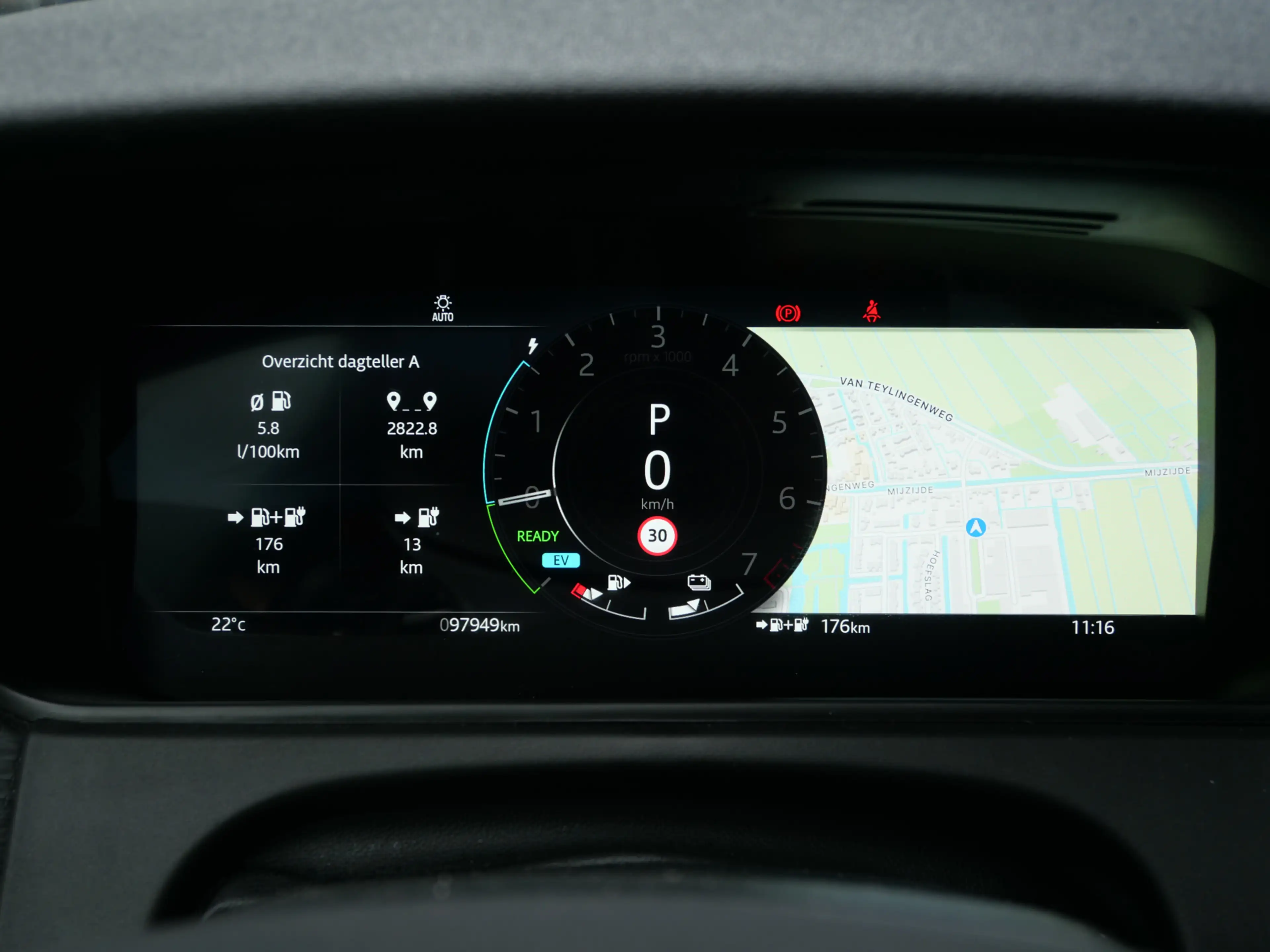 Land Rover Range Rover Velar 2.0 P400e AWD S PHEV | BLACK PACK | PANO | ACC | T — photo 37