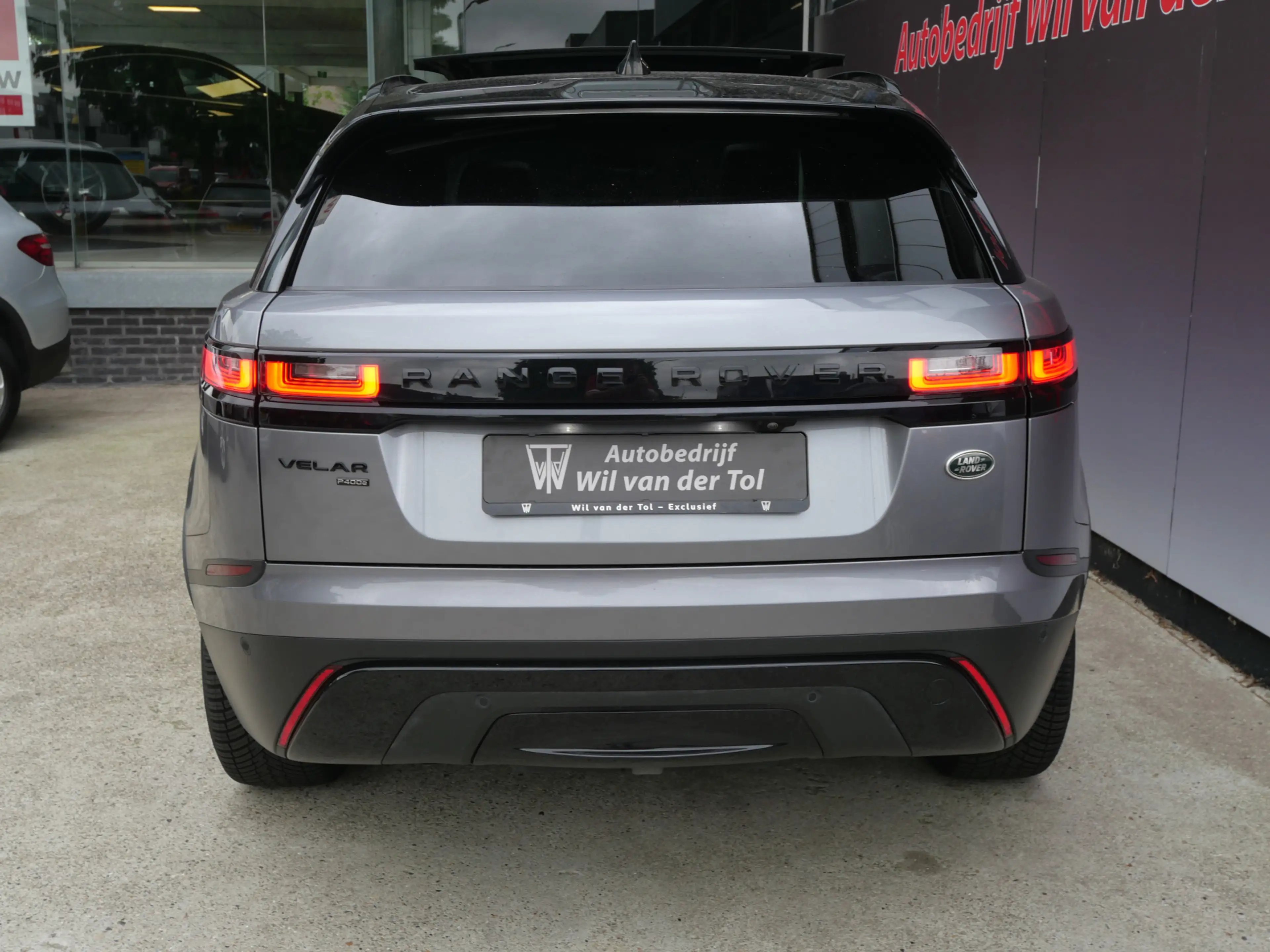 Land Rover Range Rover Velar 2.0 P400e AWD S PHEV | BLACK PACK | PANO | ACC | T — photo 16