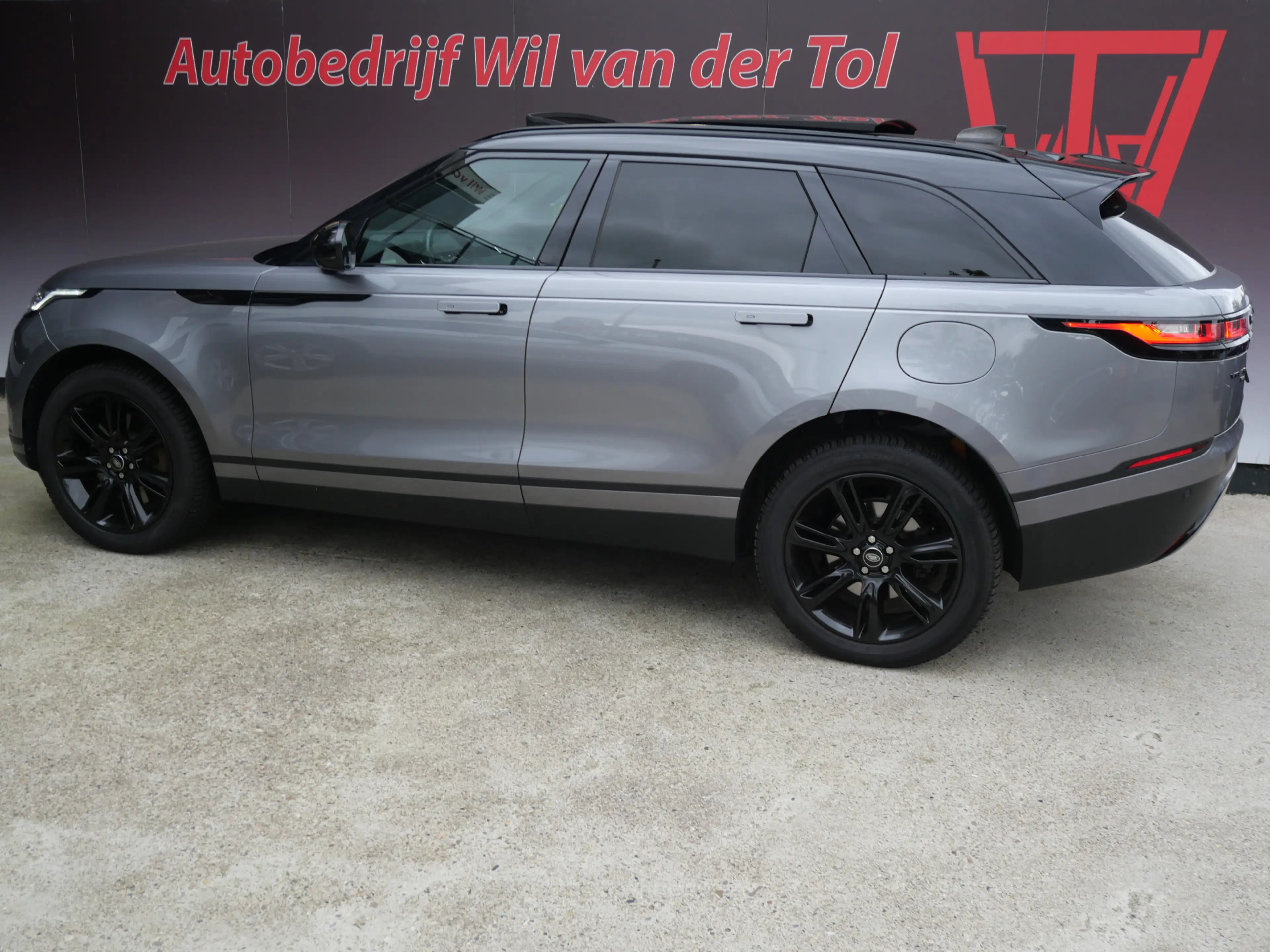 Land Rover Range Rover Velar 2.0 P400e AWD S PHEV | BLACK PACK | PANO | ACC | T — photo 14