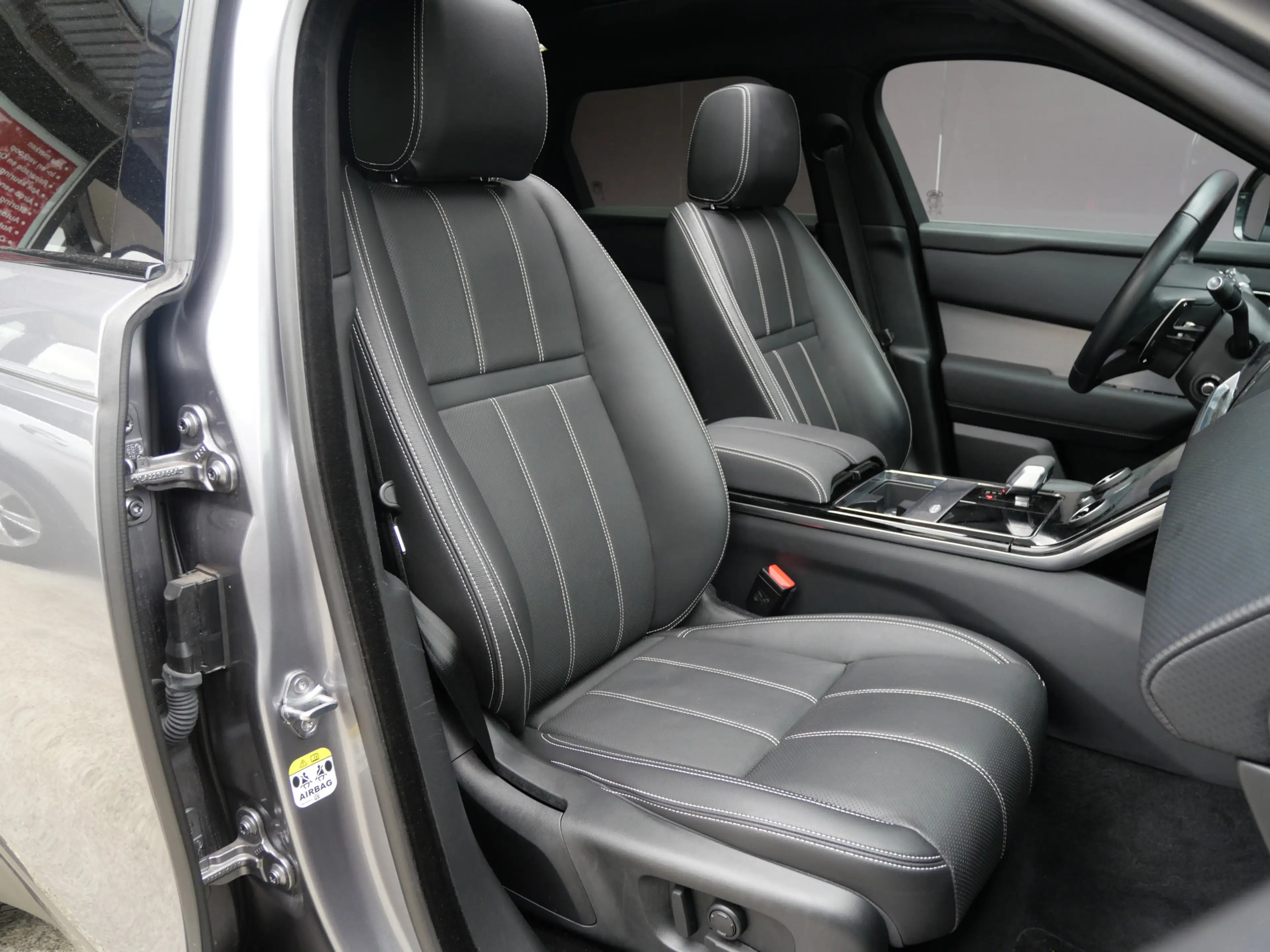 Land Rover Range Rover Velar 2.0 P400e AWD S PHEV | BLACK PACK | PANO | ACC | T — photo 10