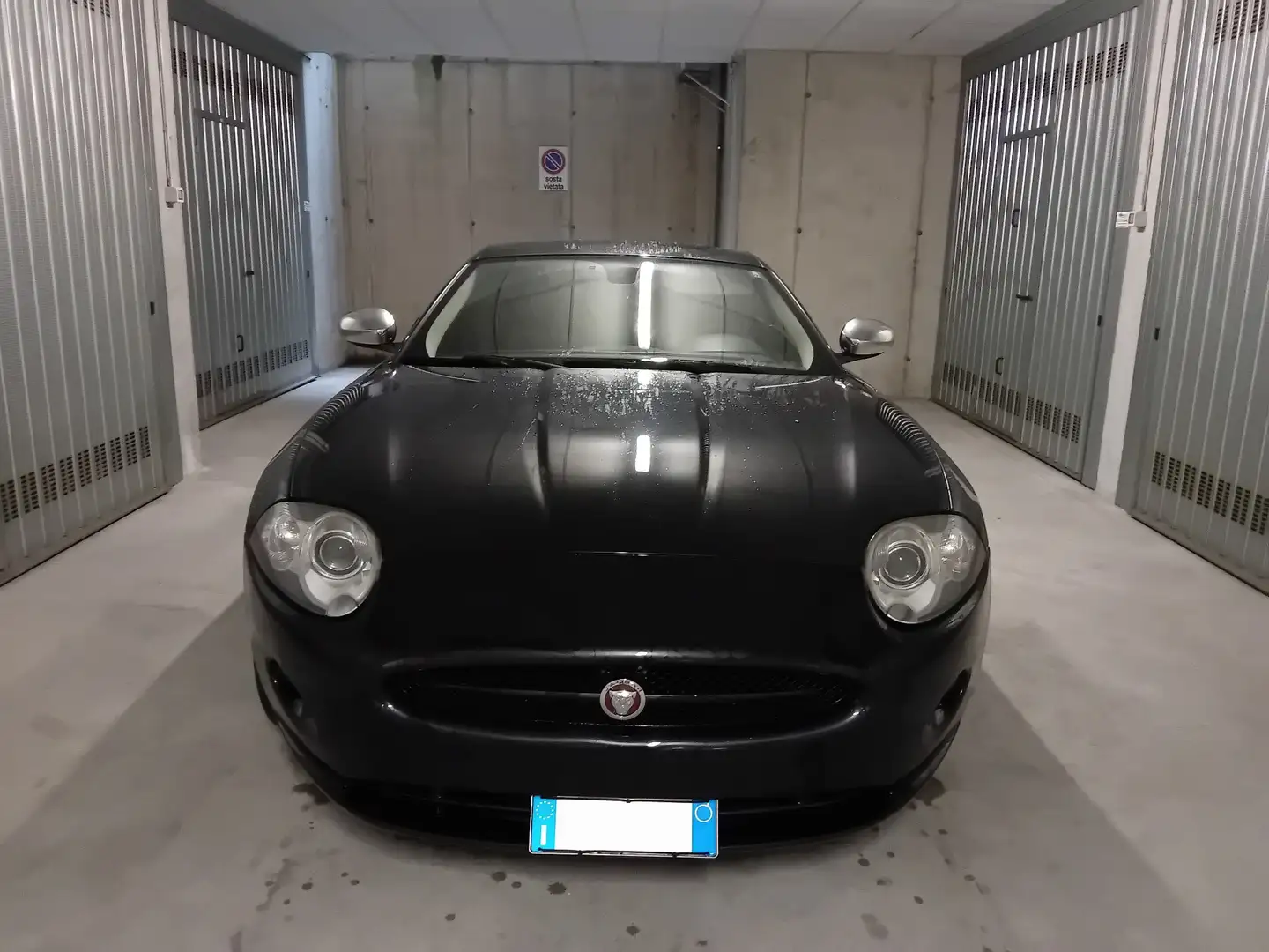 Jaguar XK Coupe 4.2 V8 auto Чорний - 1