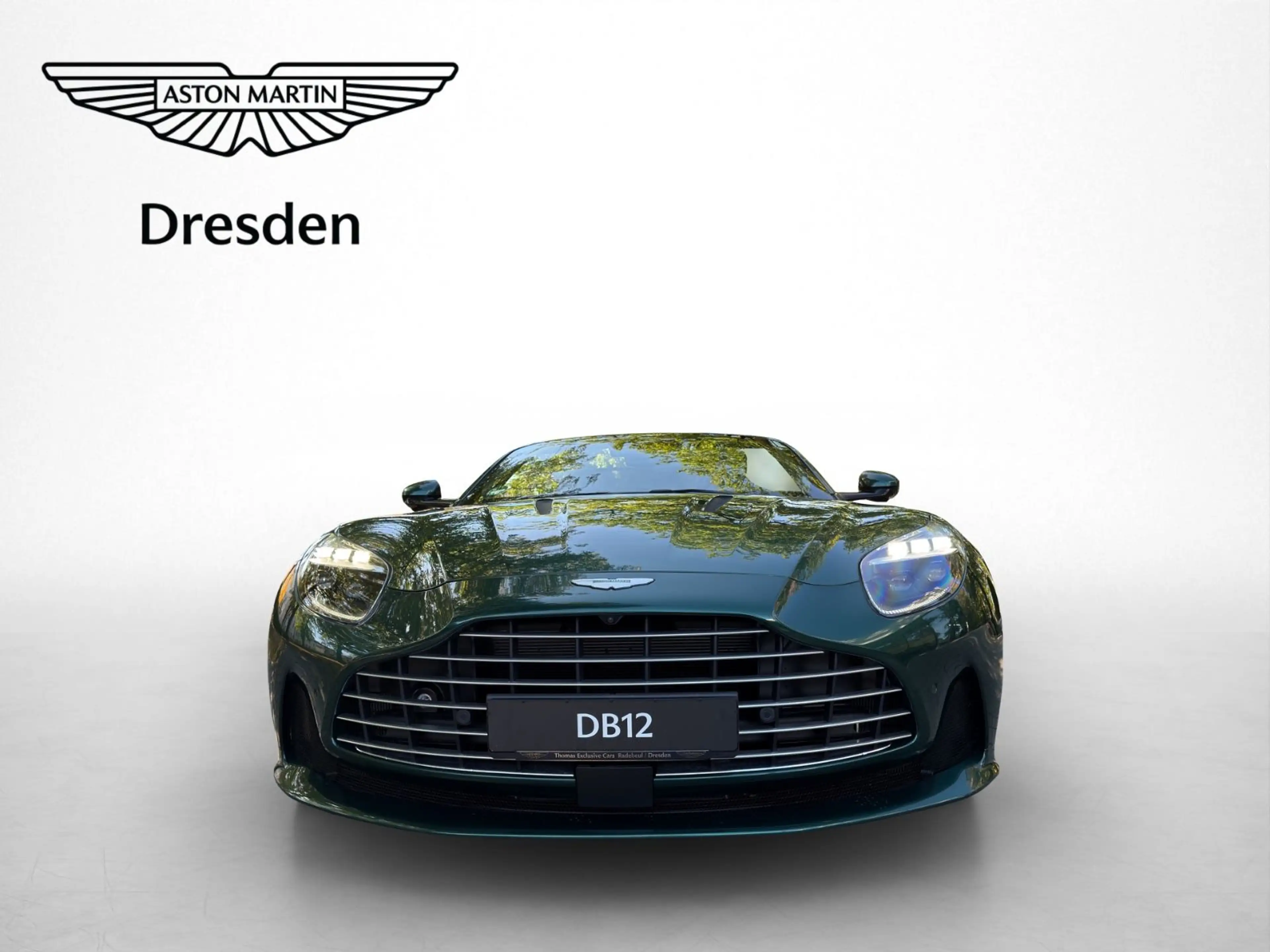 Aston Martin DB12 4.0 V8 Volante — photo 2