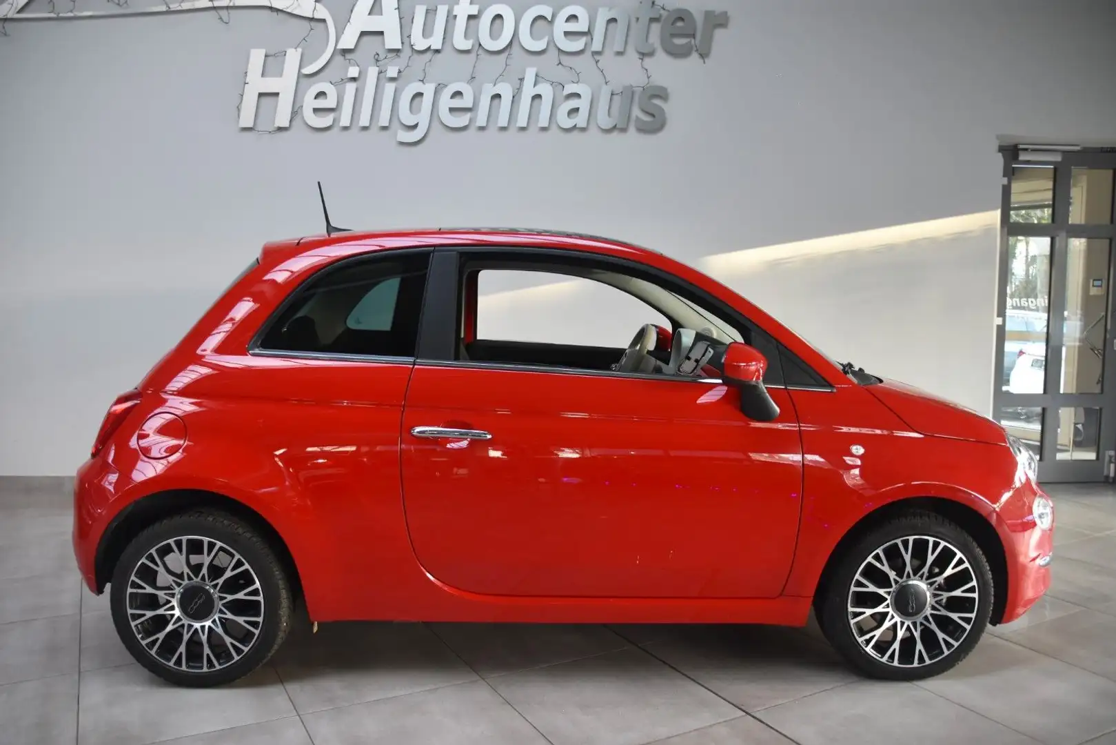 Fiat 500 HYB Dolcevita Navi Klimaauto Tempo Pano PDC Rouge - 2