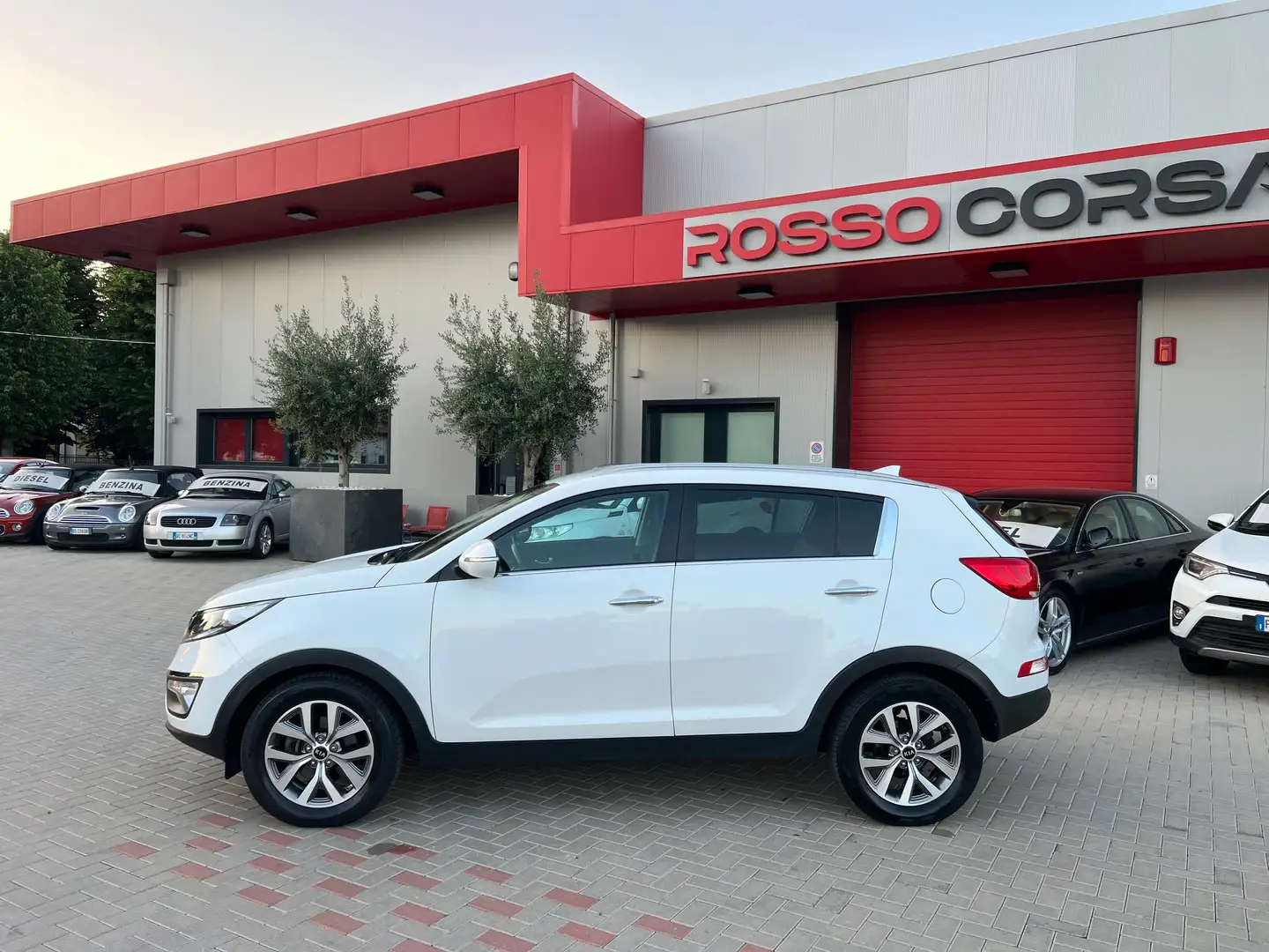 Kia Sportage 1.7 crdi High Tech stop Blanc - 2