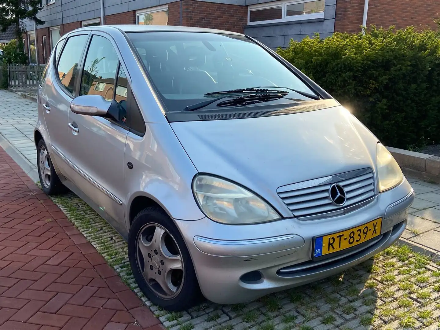 Mercedes-Benz A 170 A 170 Classic Серебристый - 1
