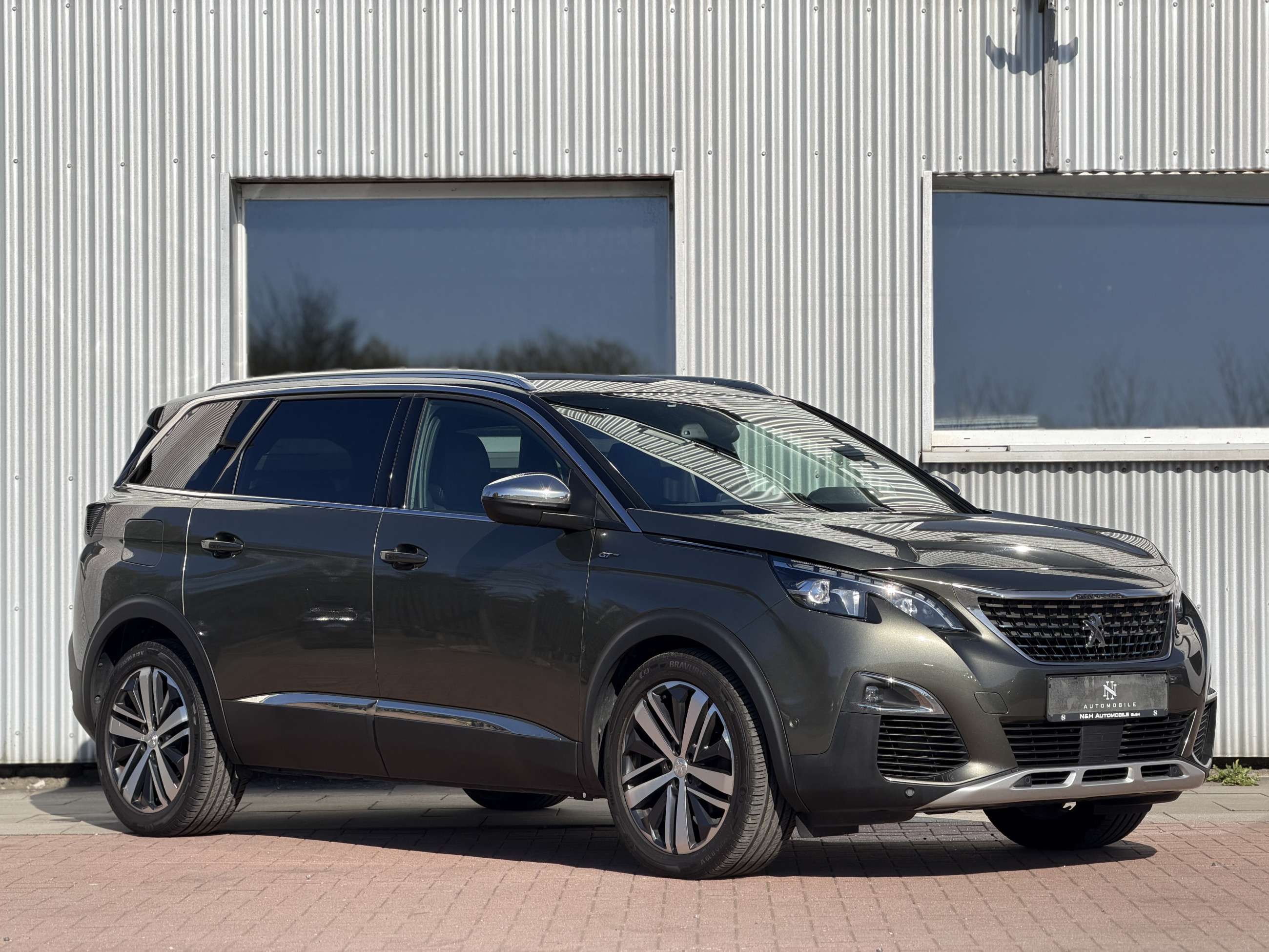 Second hand Peugeot 5008 2.0
