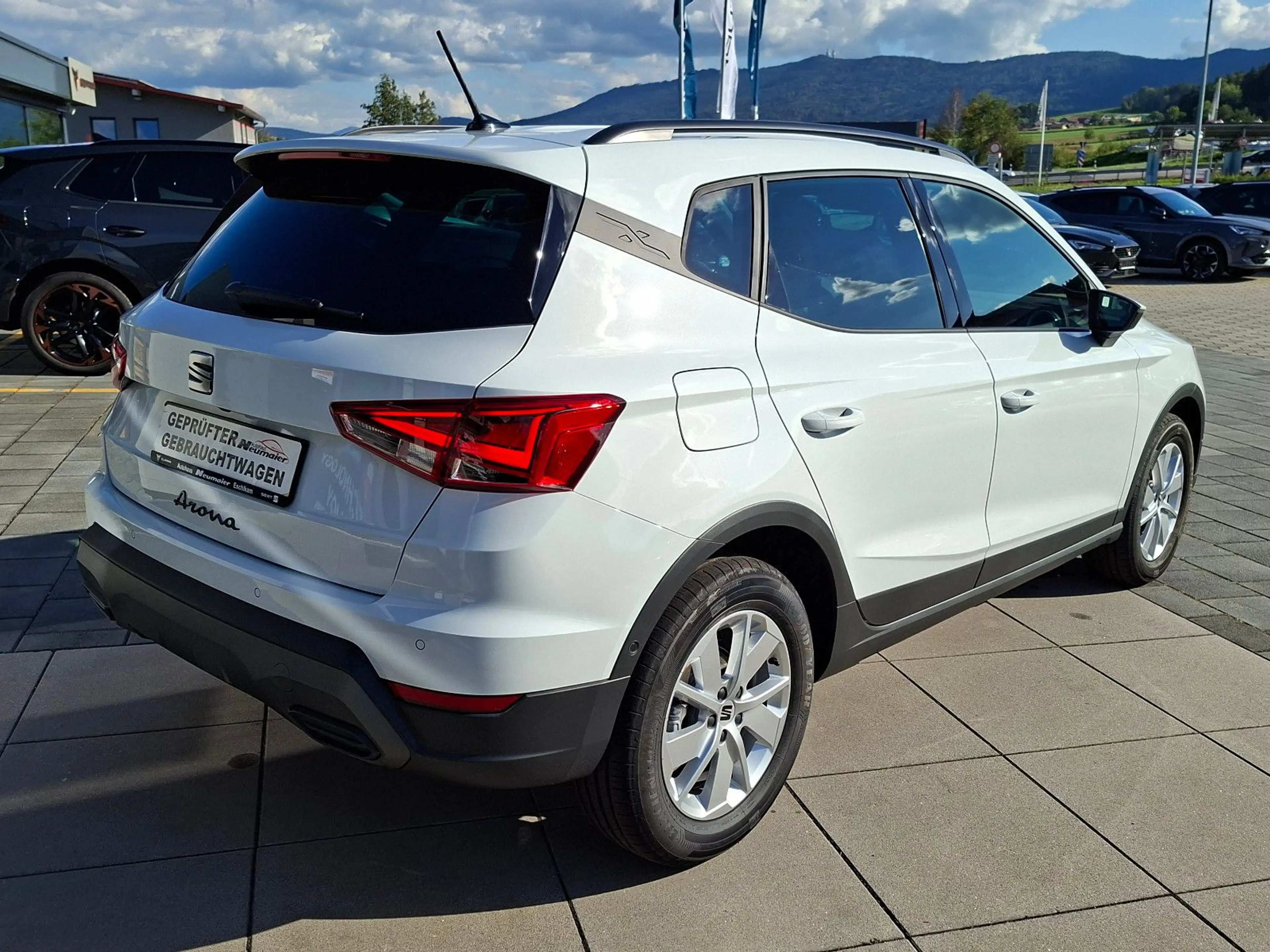 SEAT Arona 1.0 TSI 116 PS Style DSG Navi SHZ LED — photo 6