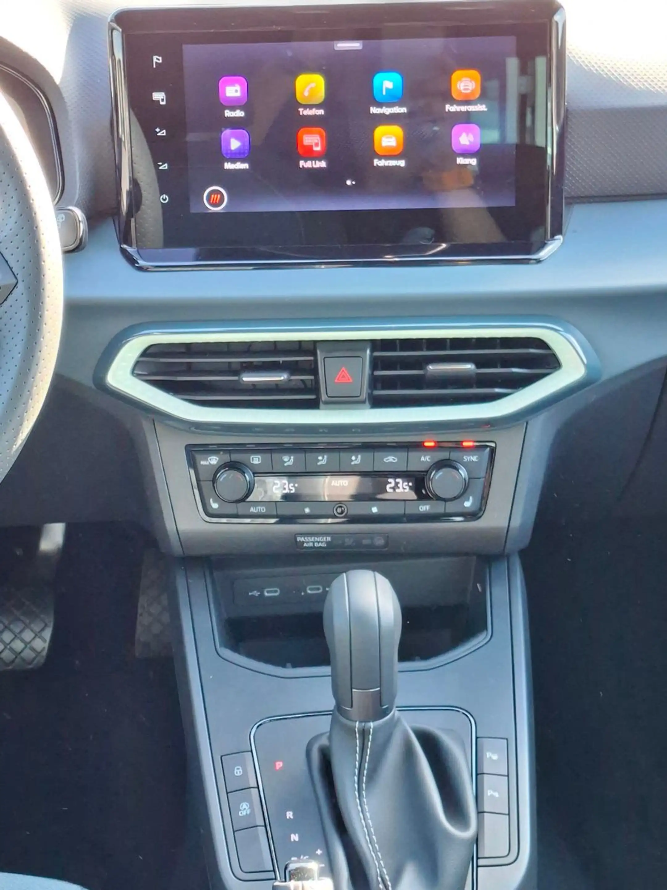 SEAT Arona 1.0 TSI 116 PS Style DSG Navi SHZ LED — photo 11