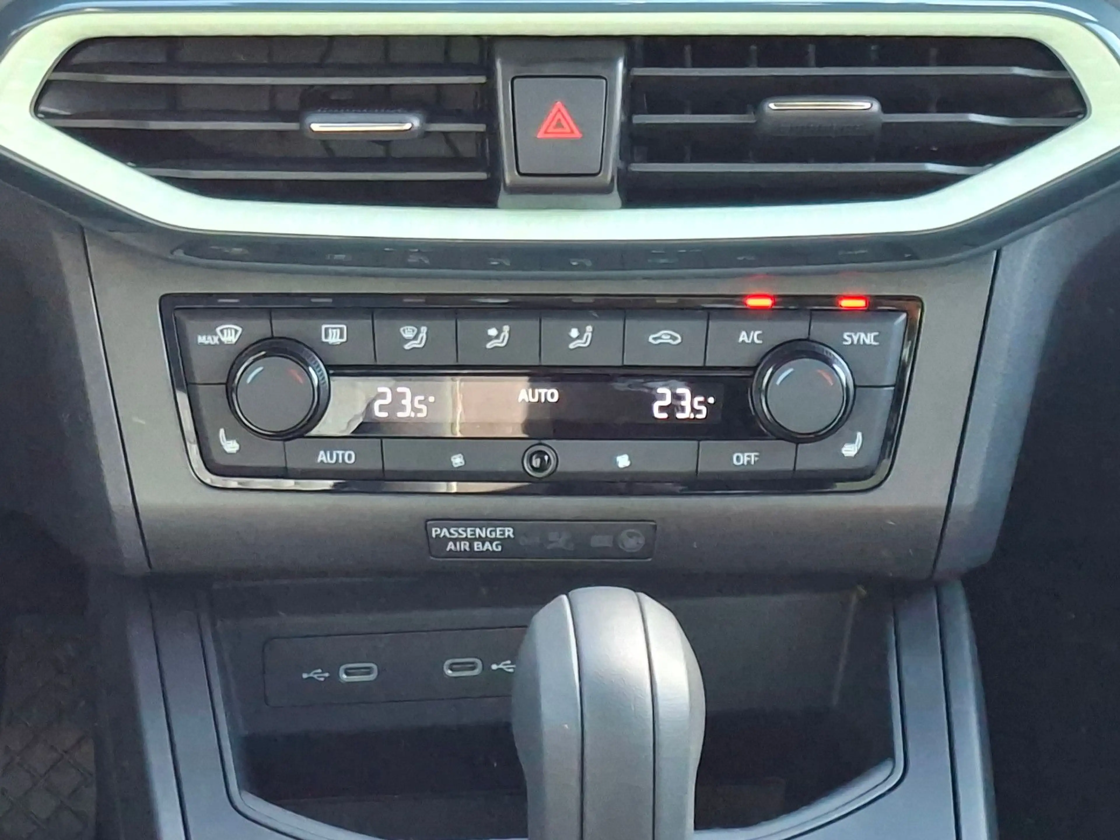 SEAT Arona 1.0 TSI 116 PS Style DSG Navi SHZ LED — photo 10