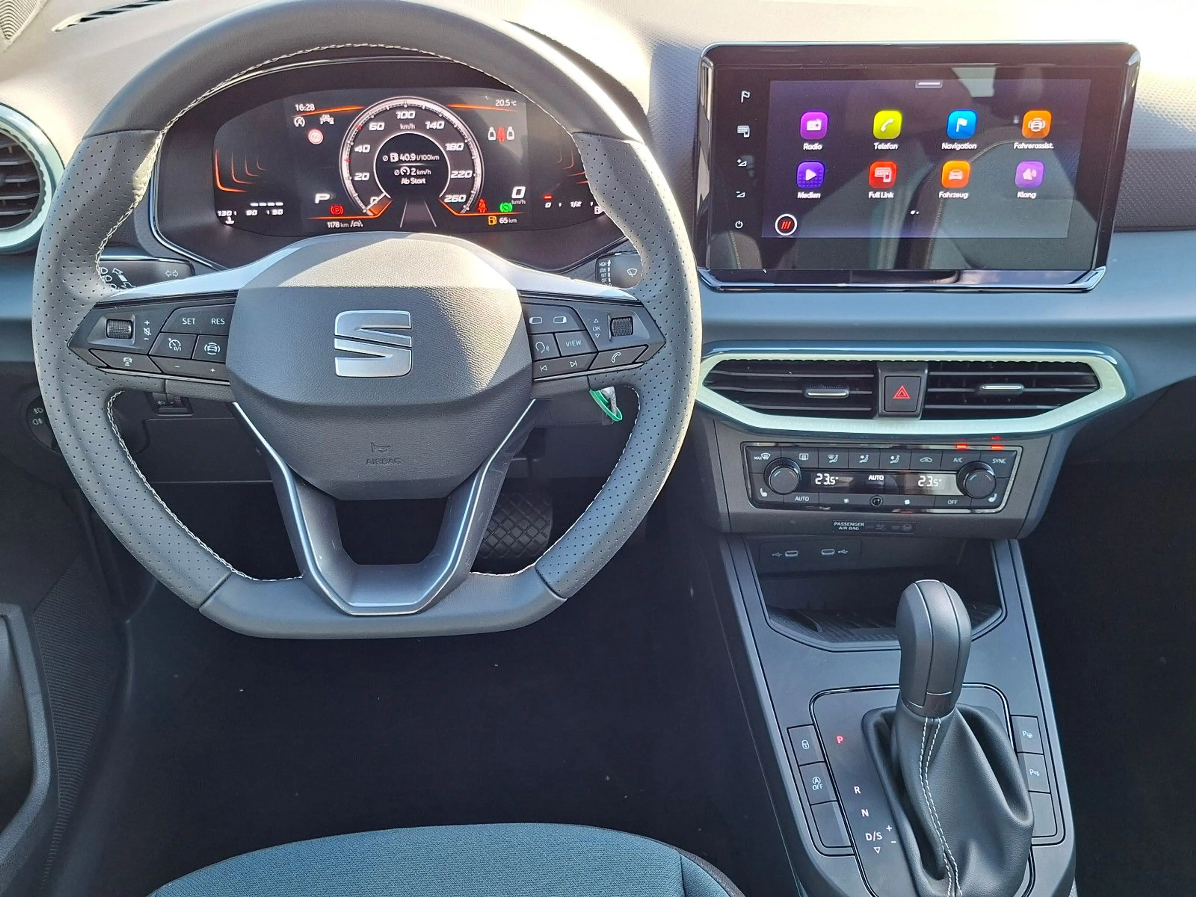 SEAT Arona 1.0 TSI 116 PS Style DSG Navi SHZ LED — photo 8