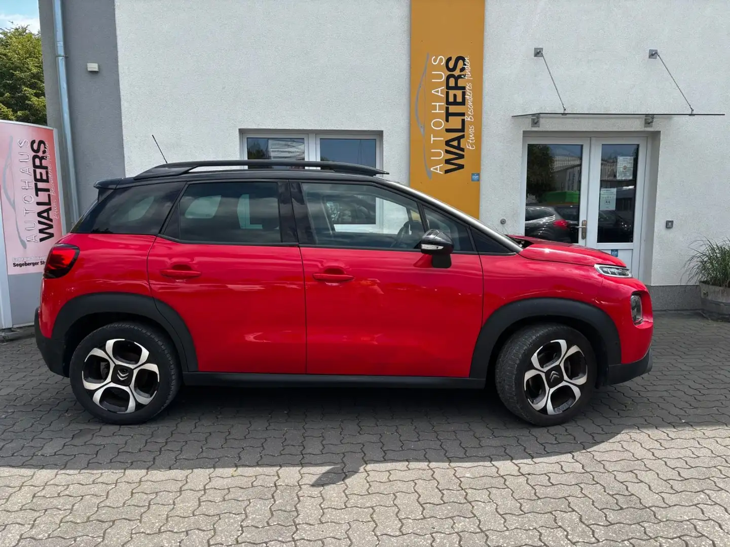 Citroen C3 Aircross = Automatik - Kamera - Navi - Pdc = Rot - 2