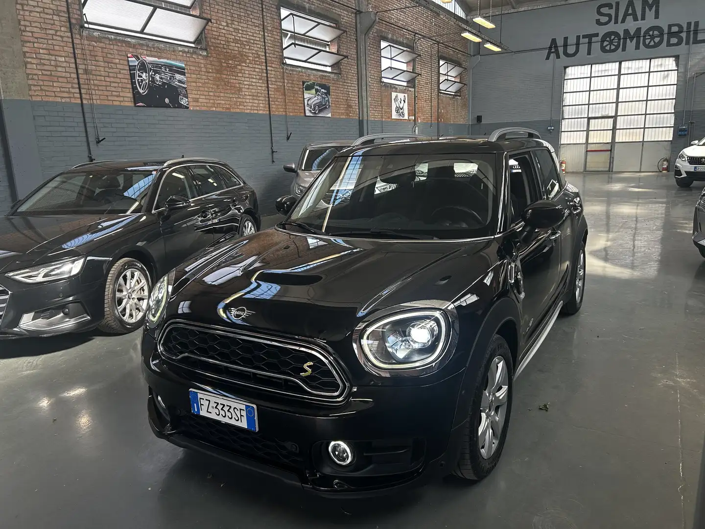 MINI Countryman SE Mini Cooper Se countryman Hybrid plug-in ALL4 auto crna - 2