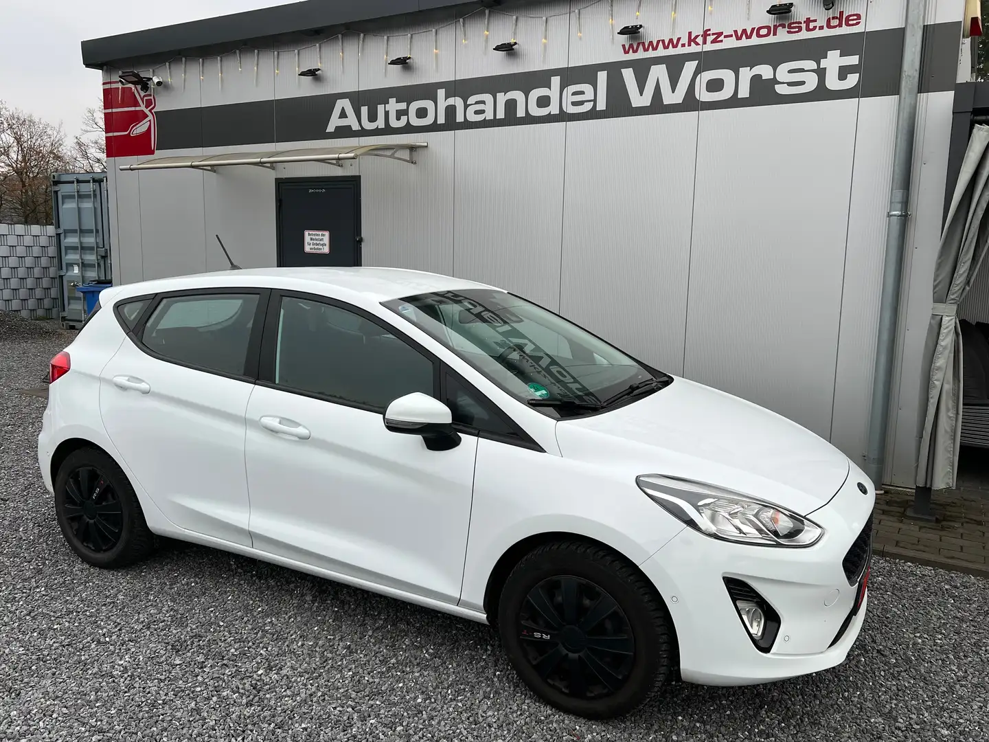 Ford Fiesta mehrere Modelle vorrätig-Garantie Blanc - 1