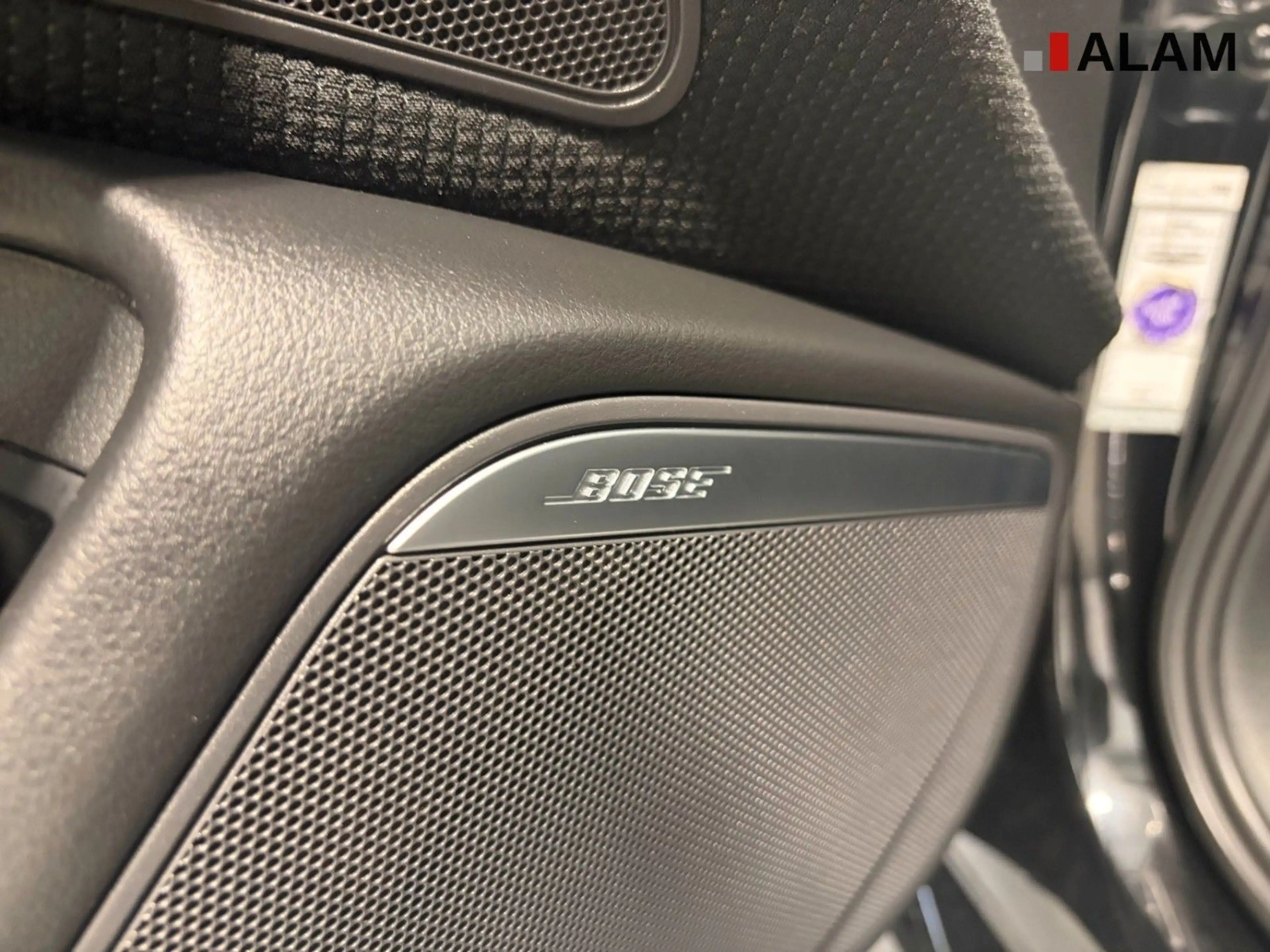 Audi A6 Avant 3.0 TDI quattro ACC Navi RFK BOSE 320PS — photo 12