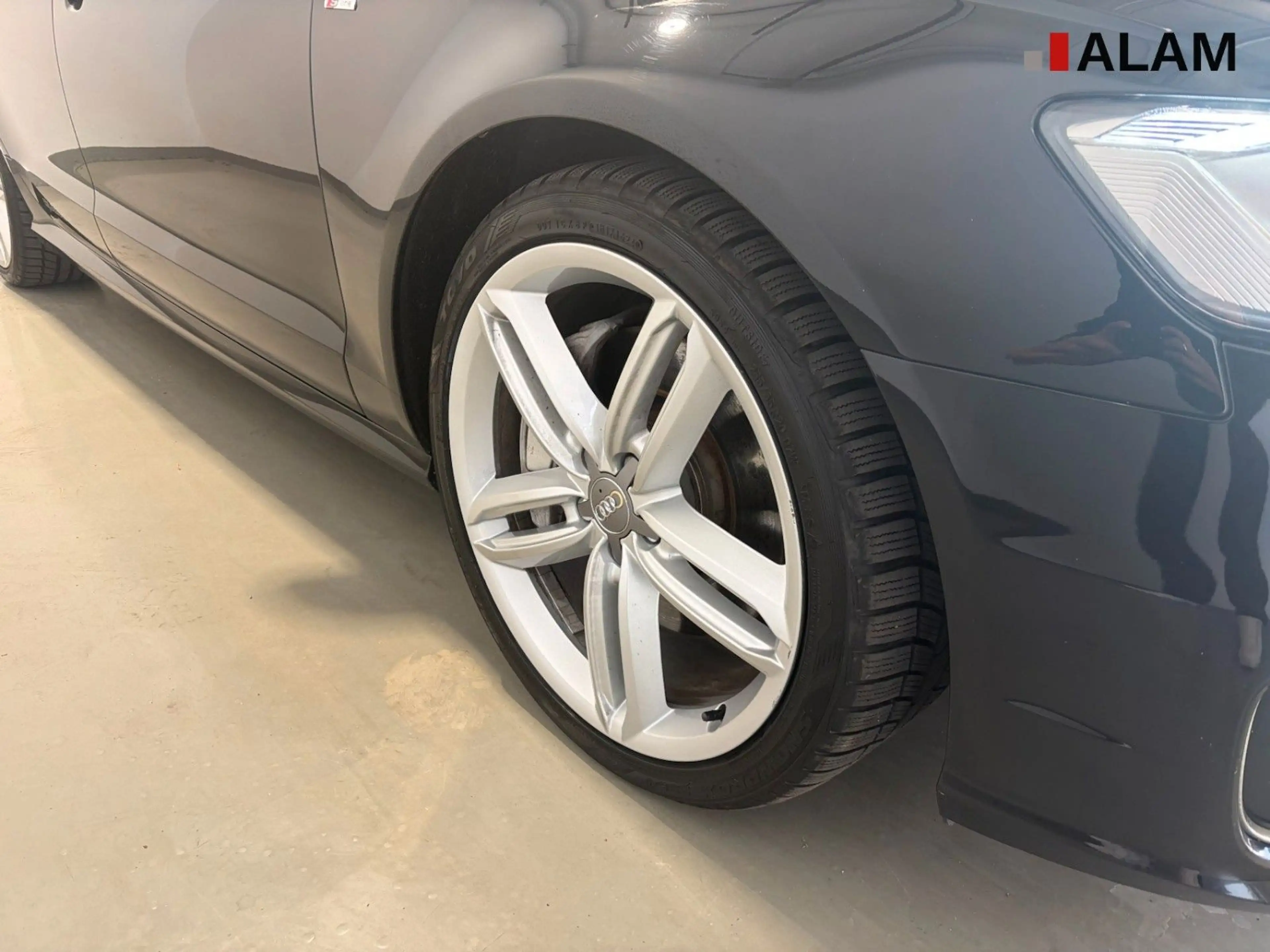 Audi A6 Avant 3.0 TDI quattro ACC Navi RFK BOSE 320PS — photo 7