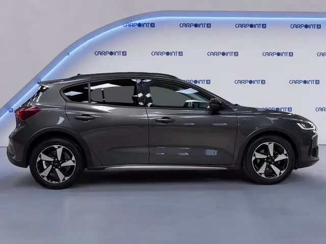 Ford Focus view 6