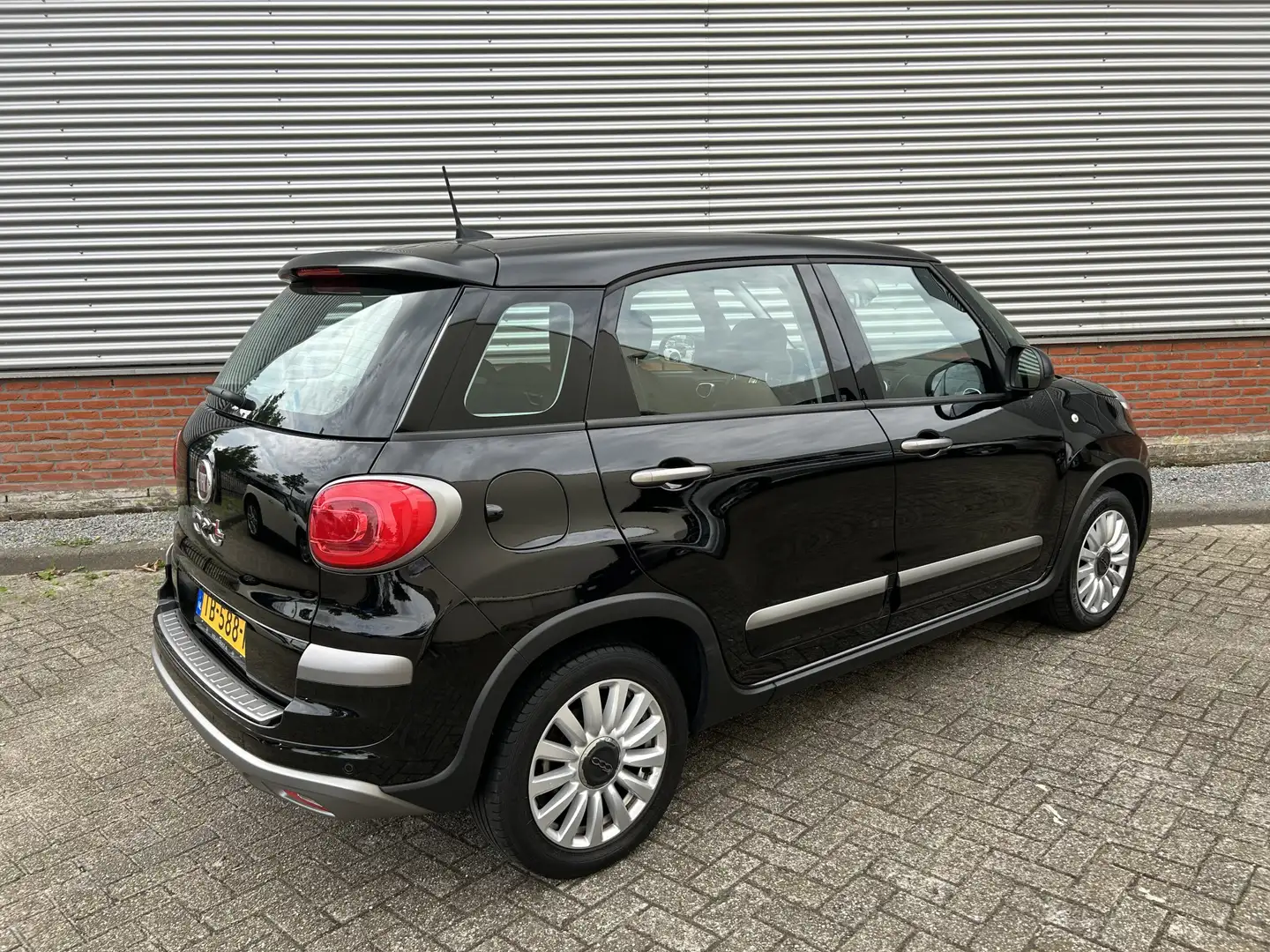 Fiat 500L 0.9 TwinAir Cross | Navigatie | Climate Control Zwart - 2