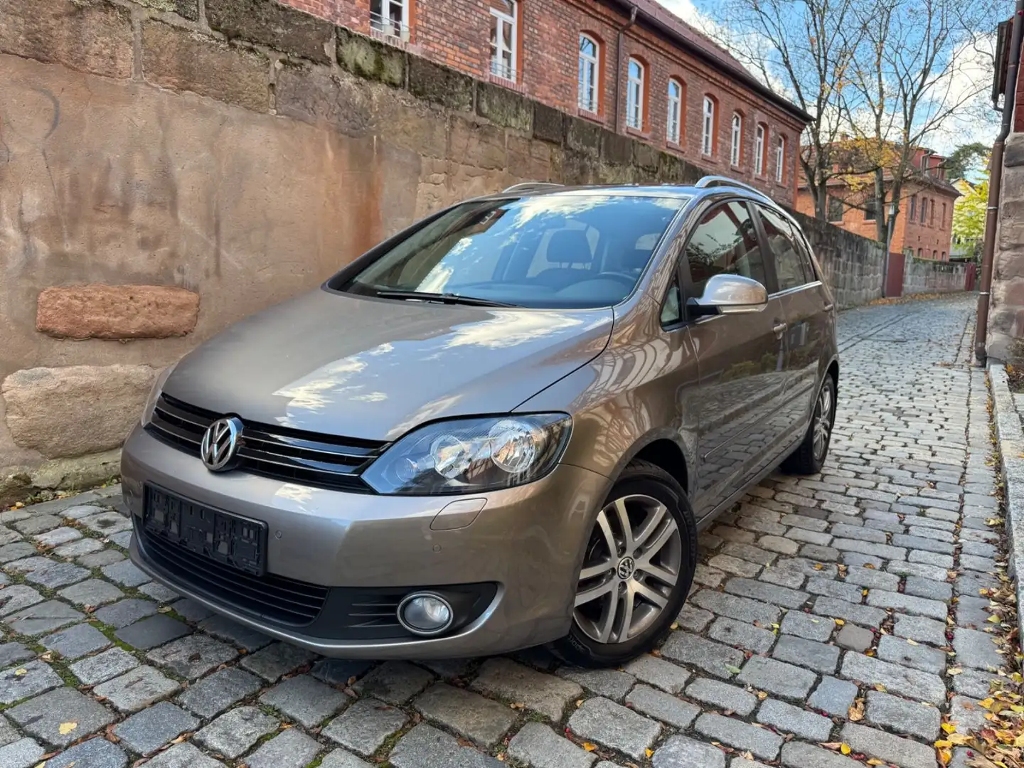 Volkswagen Golf Plus VI Comfortline/PDC/KLIMA/SCHIEBEDACH/ Brun - 1