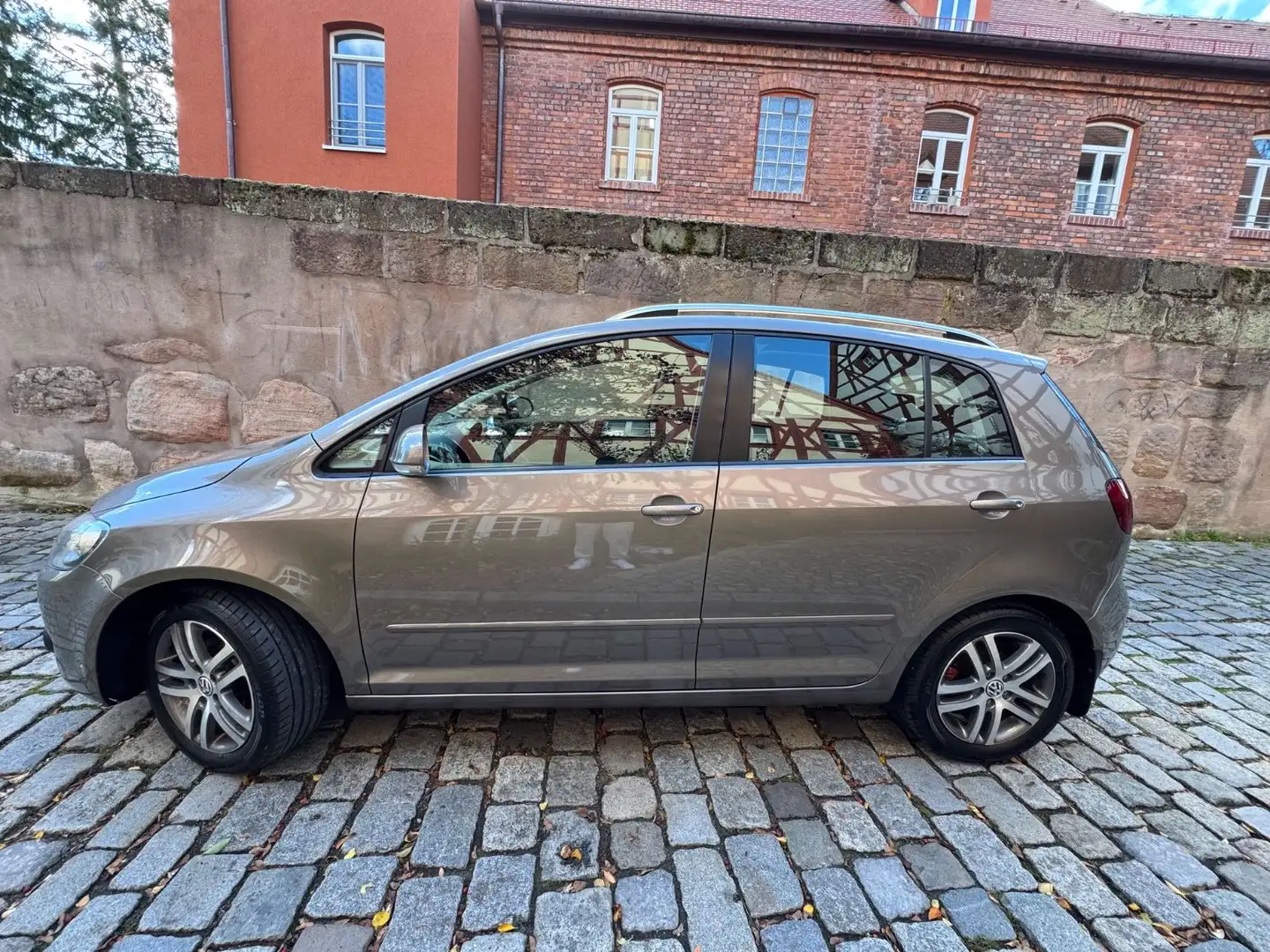 Volkswagen Golf Plus VI Comfortline/PDC/KLIMA/SCHIEBEDACH/ Brun - 2