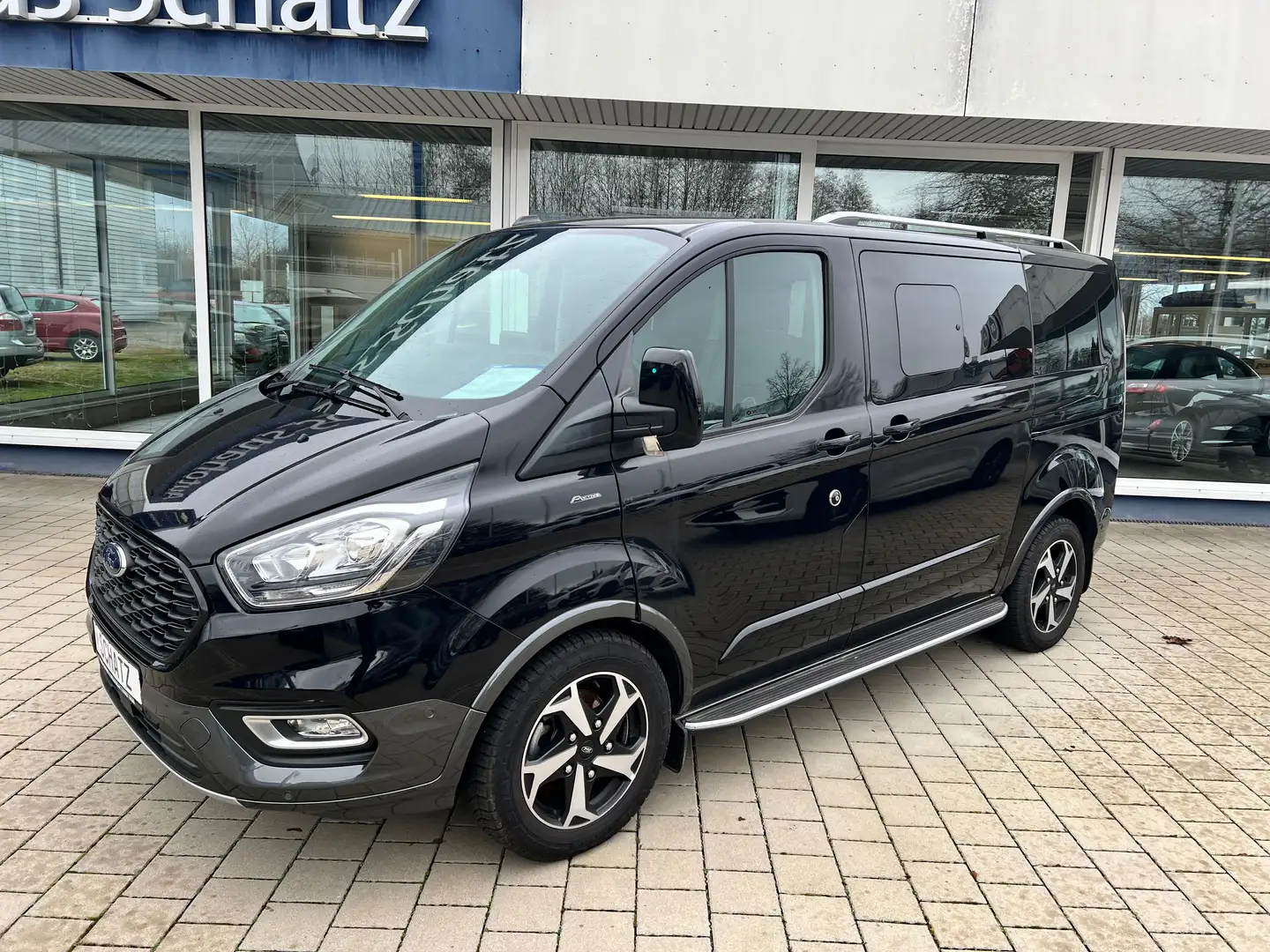 Ford Tourneo Custom 320 L1 Tourneo Active Noir - 2