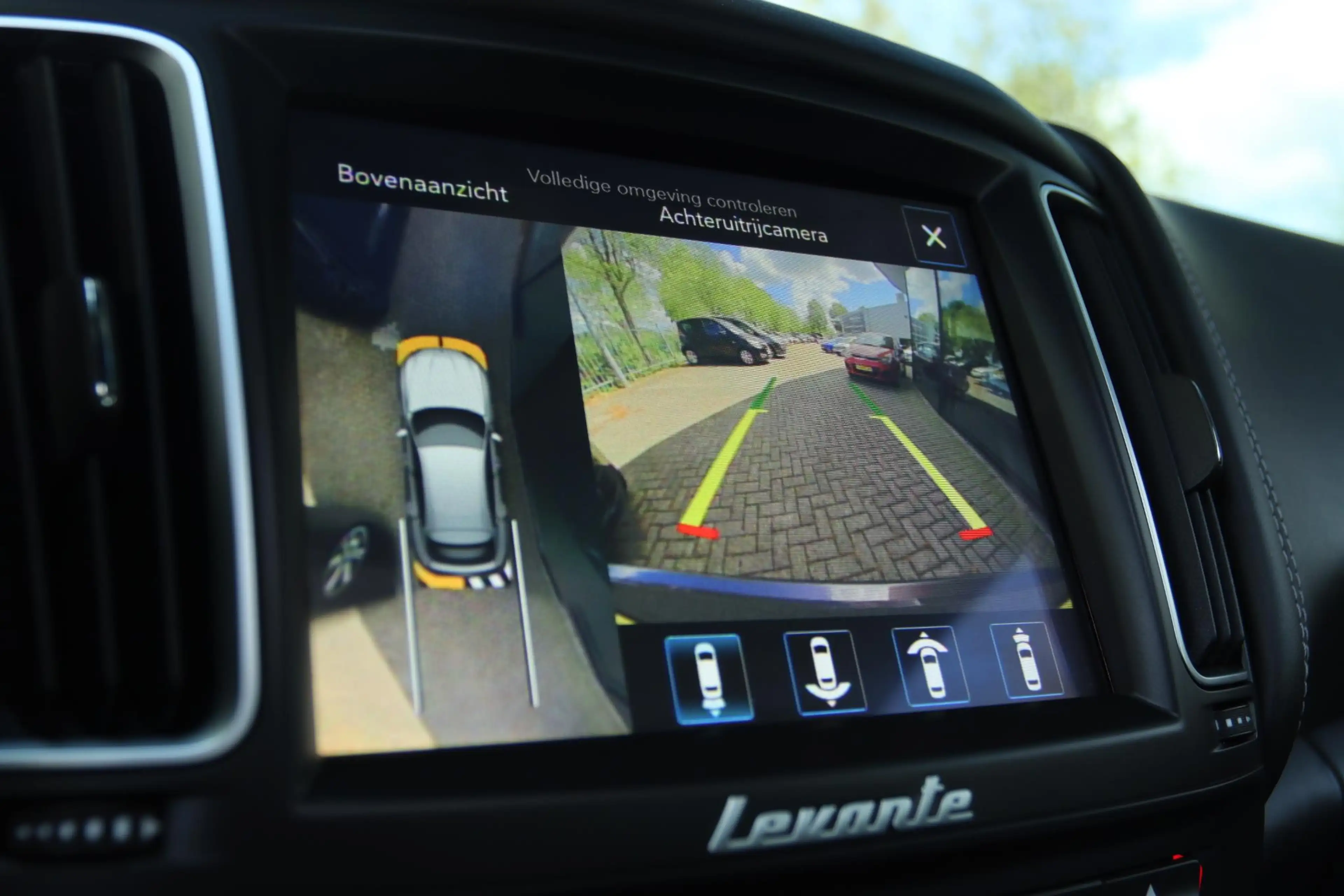 Maserati Levante 3.0 V6 S AWD GRANLUSSO | PANO | CARPLAY | LEDER | — photo 8