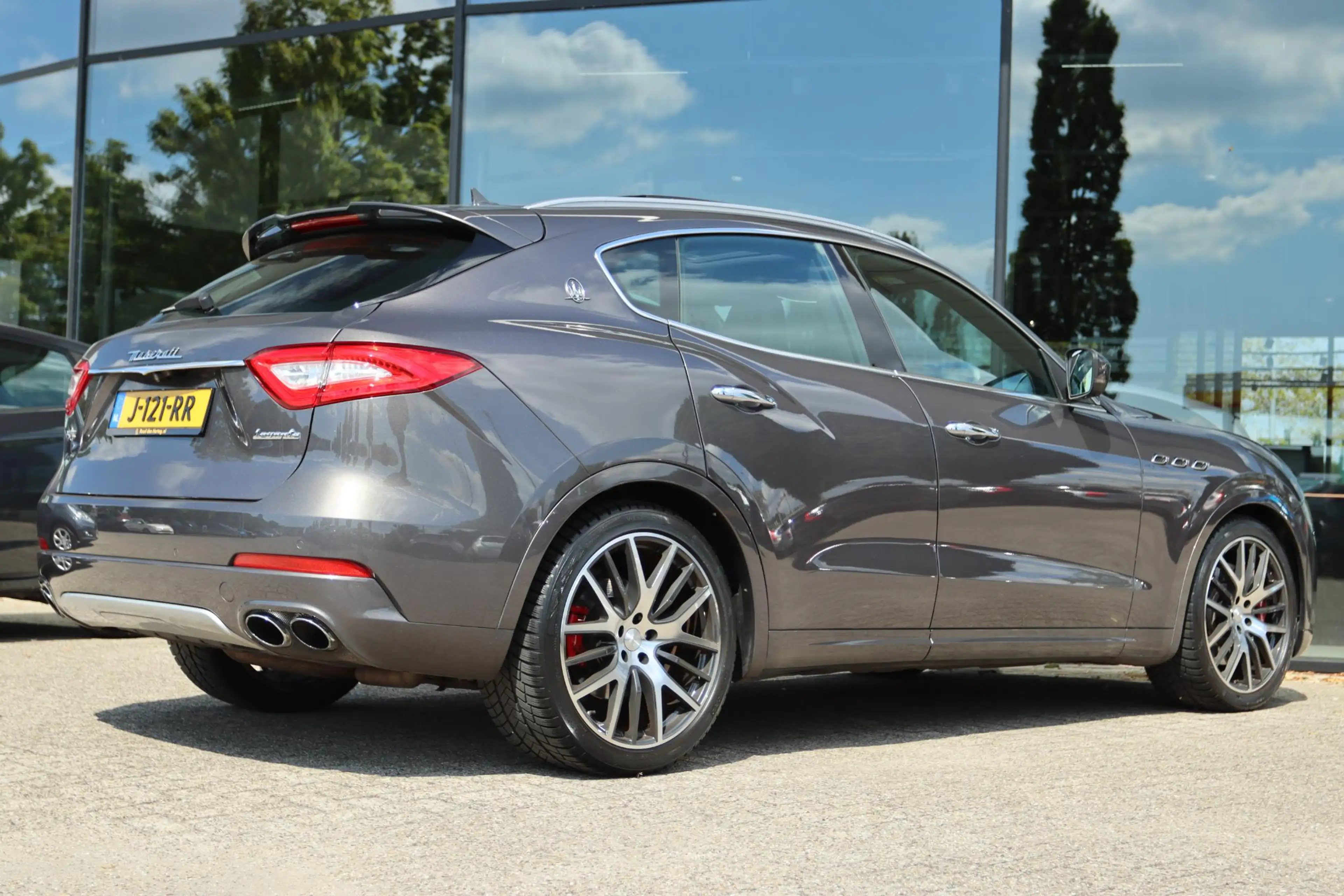 Maserati Levante 3.0 V6 S AWD GRANLUSSO | PANO | CARPLAY | LEDER | — photo 2