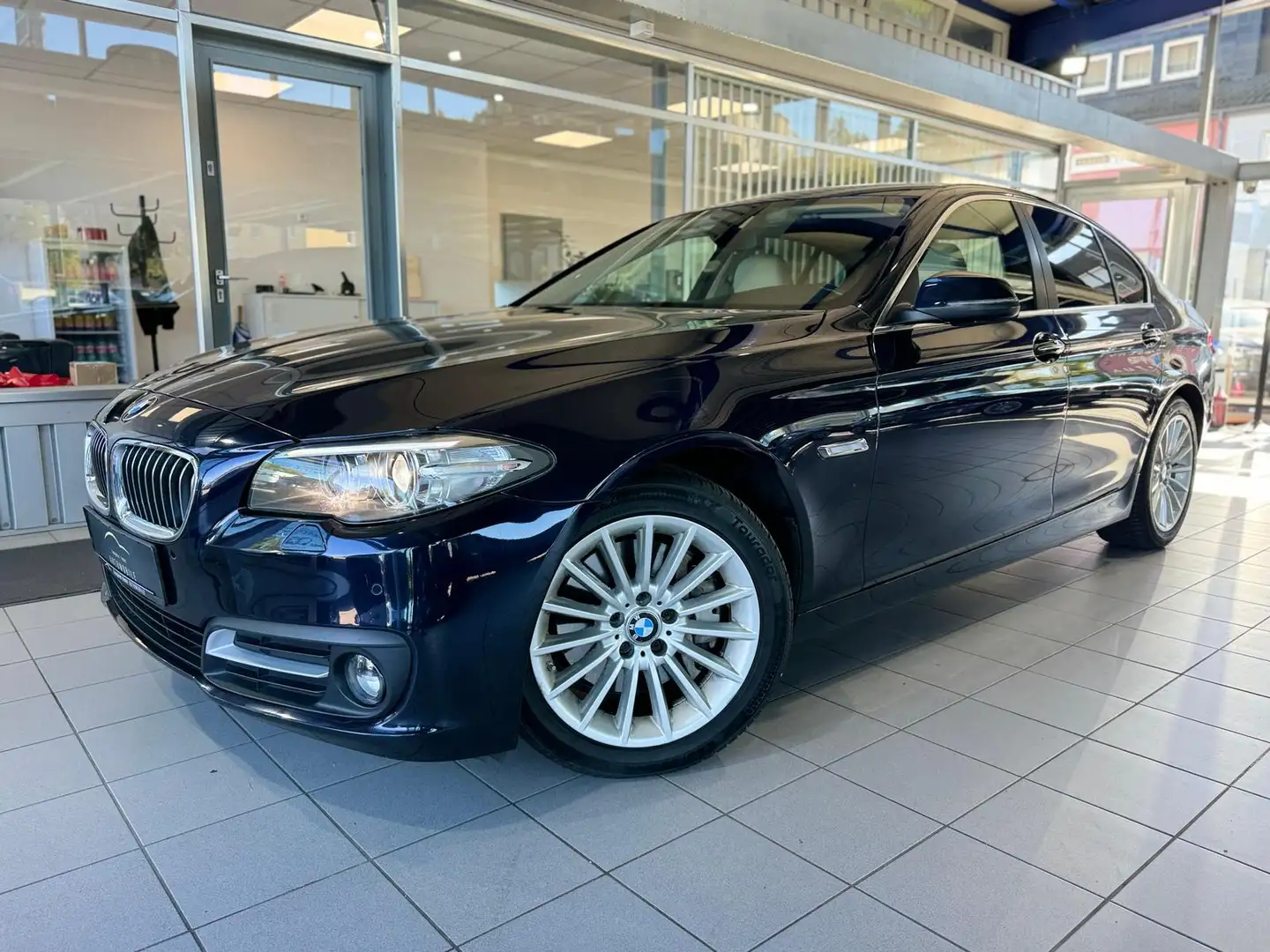 BMW 525 d Steptronic BI-XENON HIFI HUD KAMERA NAVI Blau - 2