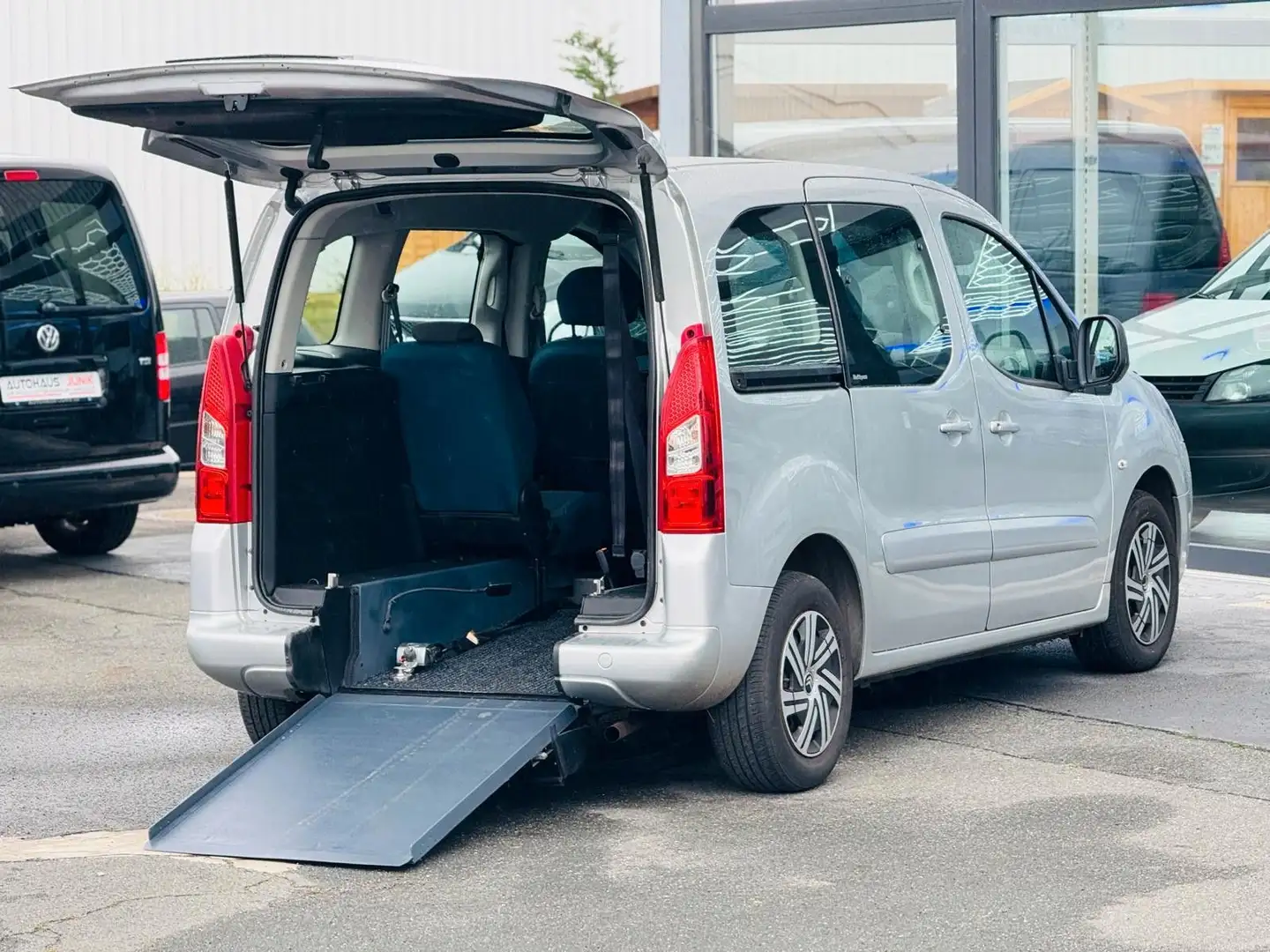 Citroen Berlingo -Behindertengerecht-Rampe-Automatik Silber - 1