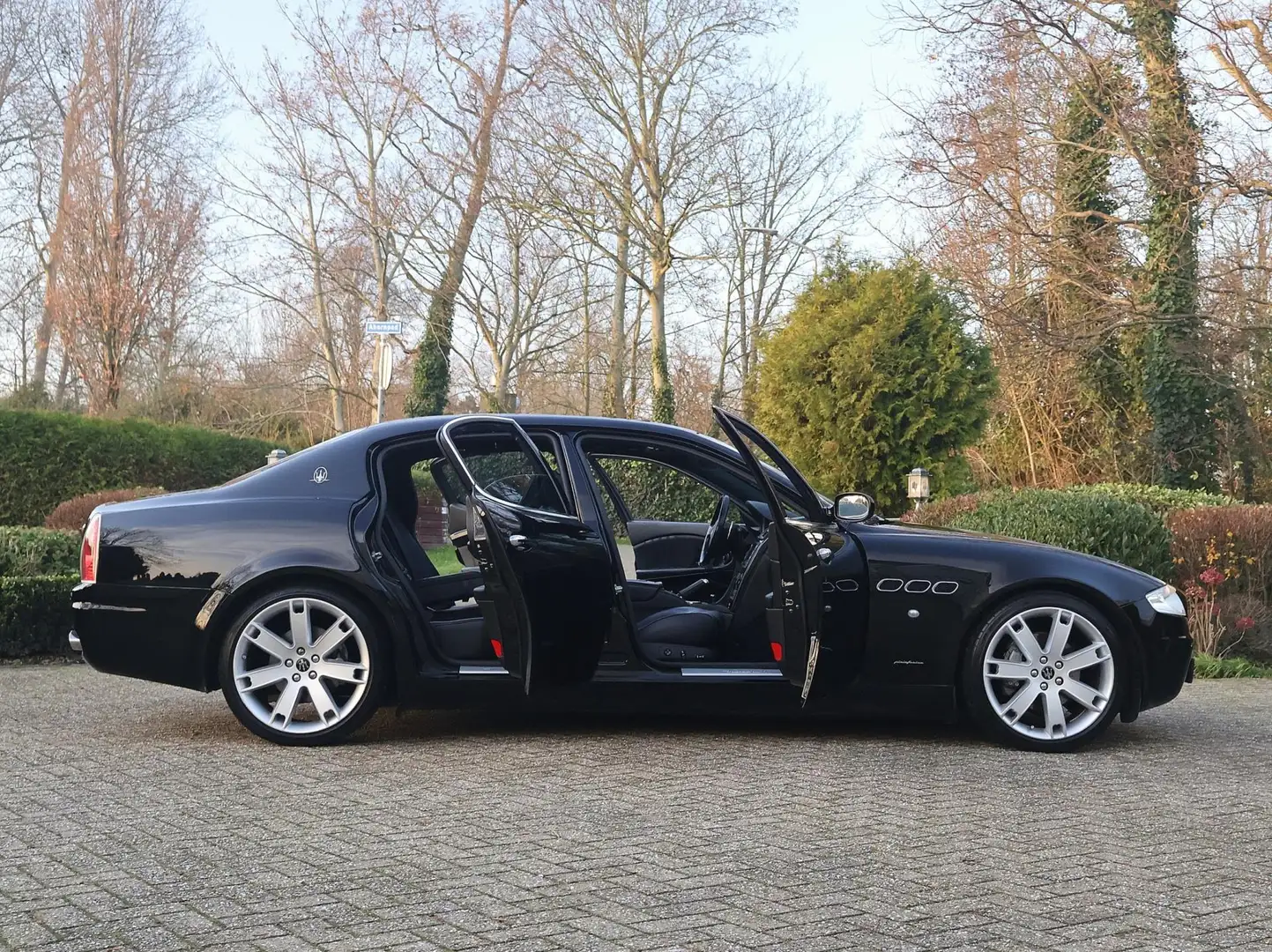 Maserati Quattroporte 4.2 Duo Select Sport GT-uitgevoerd Noir - 2