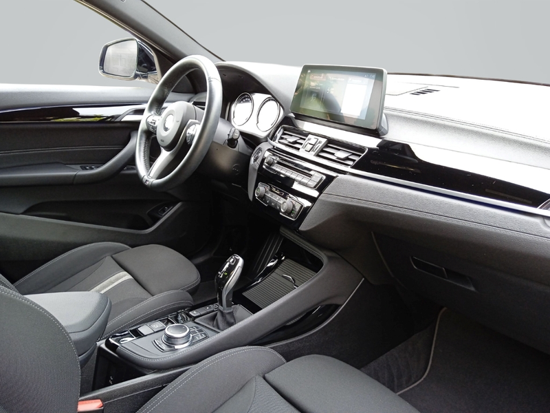 BMW X2 xDrive20i HUD AHK-abnehmbar Navi Memory Sitze Soun — photo 10