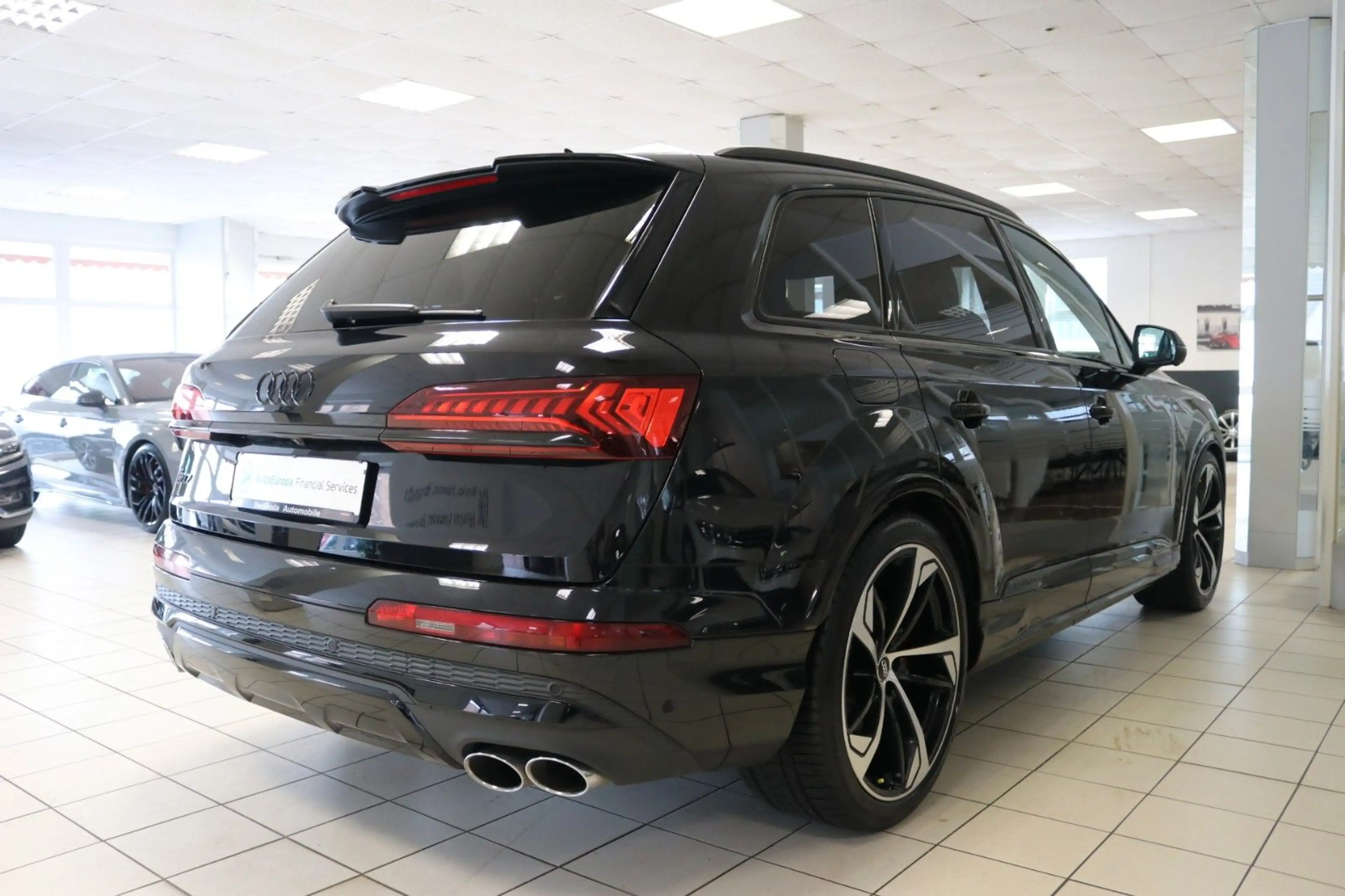 Audi SQ7 Luft 360 Laser HUD STHZ Pano Memory 7 Sitzer — photo 10