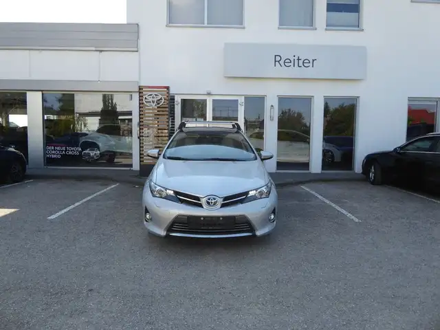 Toyota Auris 1,8 VVT-i Hybrid Lounge *XENON*PANO*
