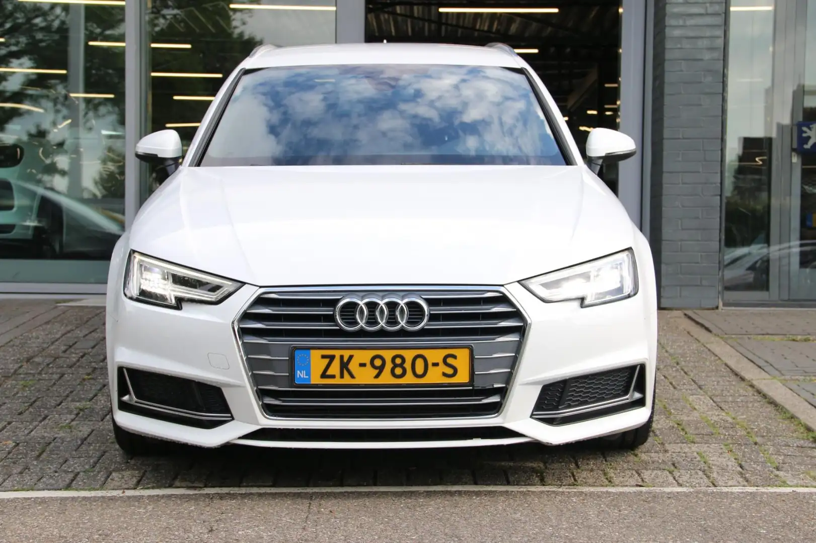 Audi A4 Avant 35 TFSI Sport Lease Edition NL-AUTO NAP AUTO Wit - 2