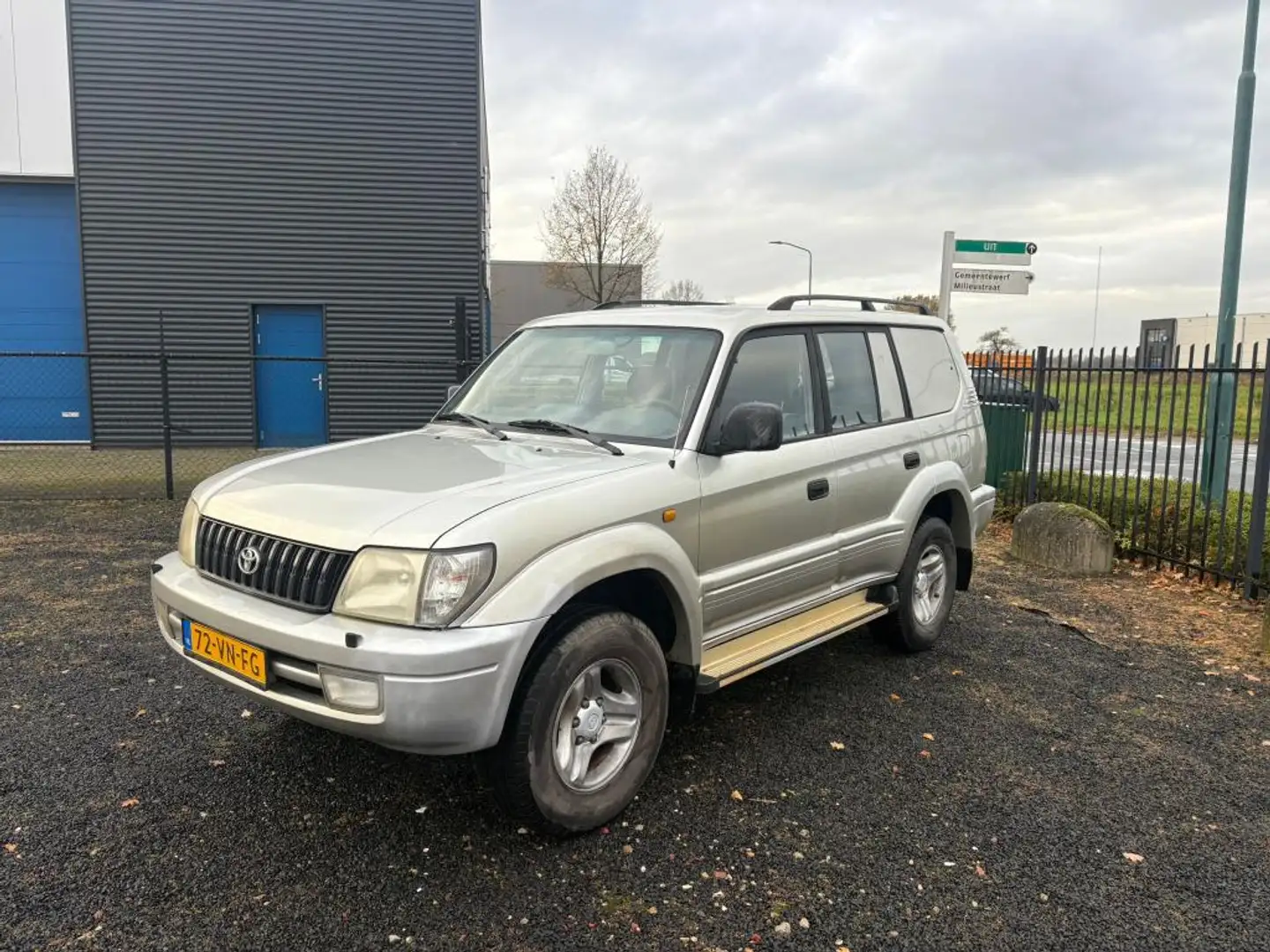 Toyota Land Cruiser LandCruiser 90 3.0| 4X4 | WINDOW VAN | AIRCO Argent - 2