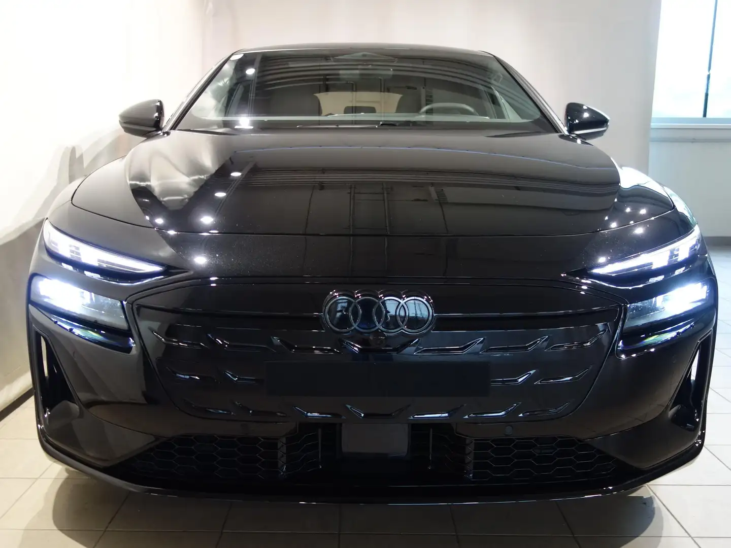 Audi S6 e-tron 370 kW quattro Schwarz - 2