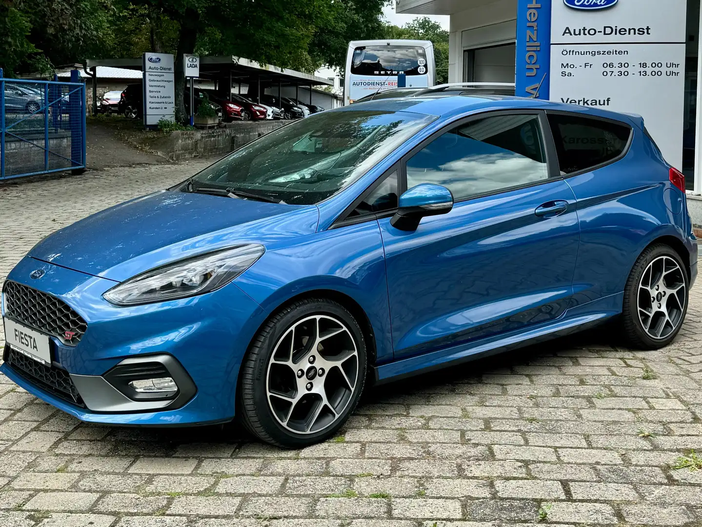 Ford Fiesta ST Blau - 1