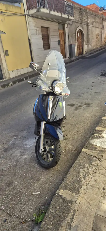 Piaggio Beverly 250