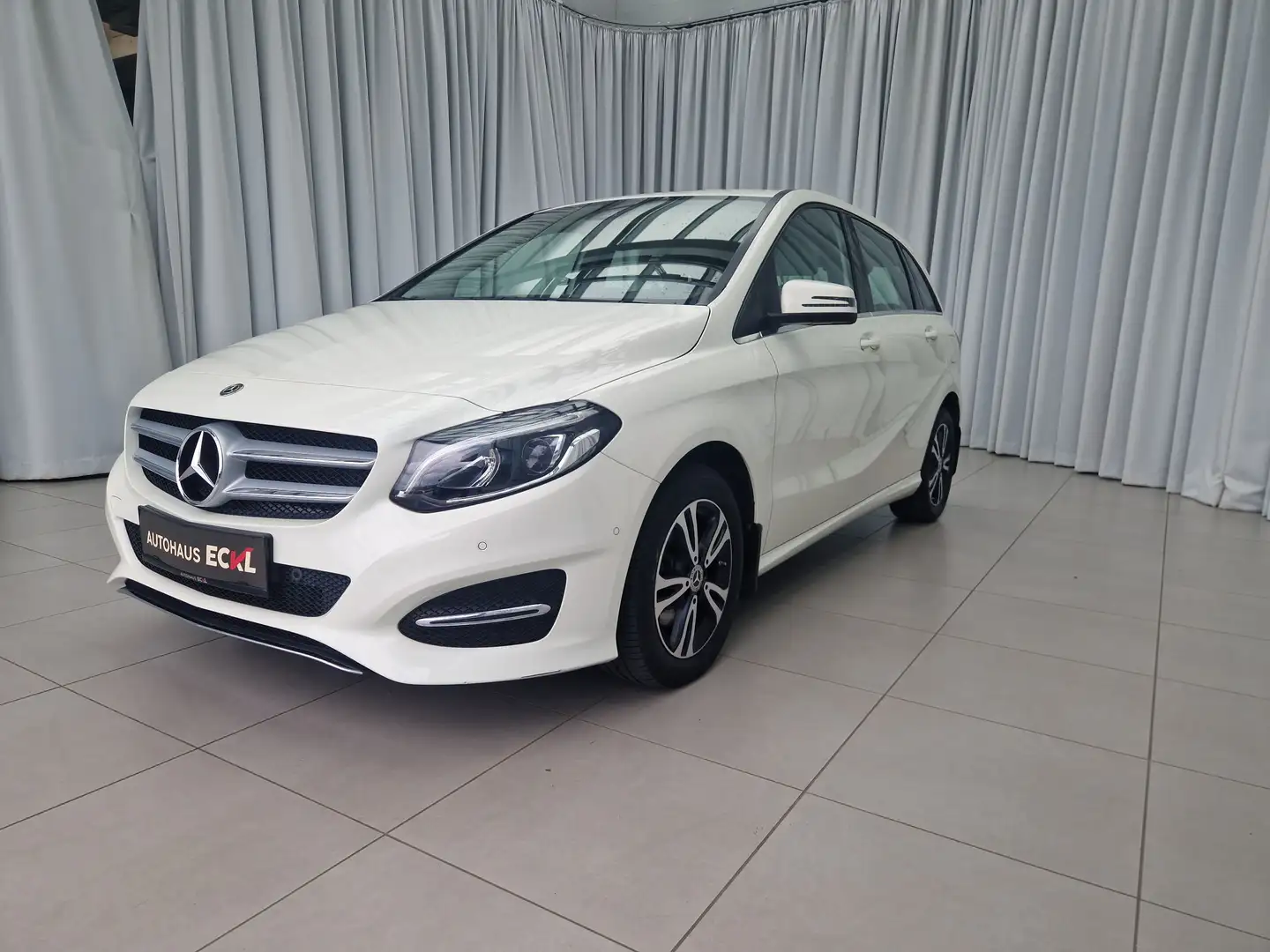 Mercedes-Benz B 200 d Austria Edition Style bijela - 2