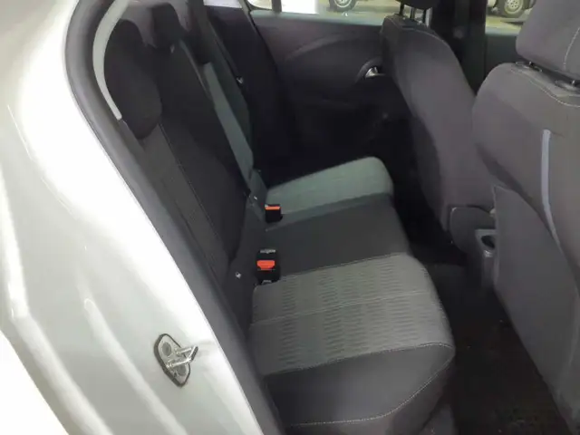 Opel Corsa view 13