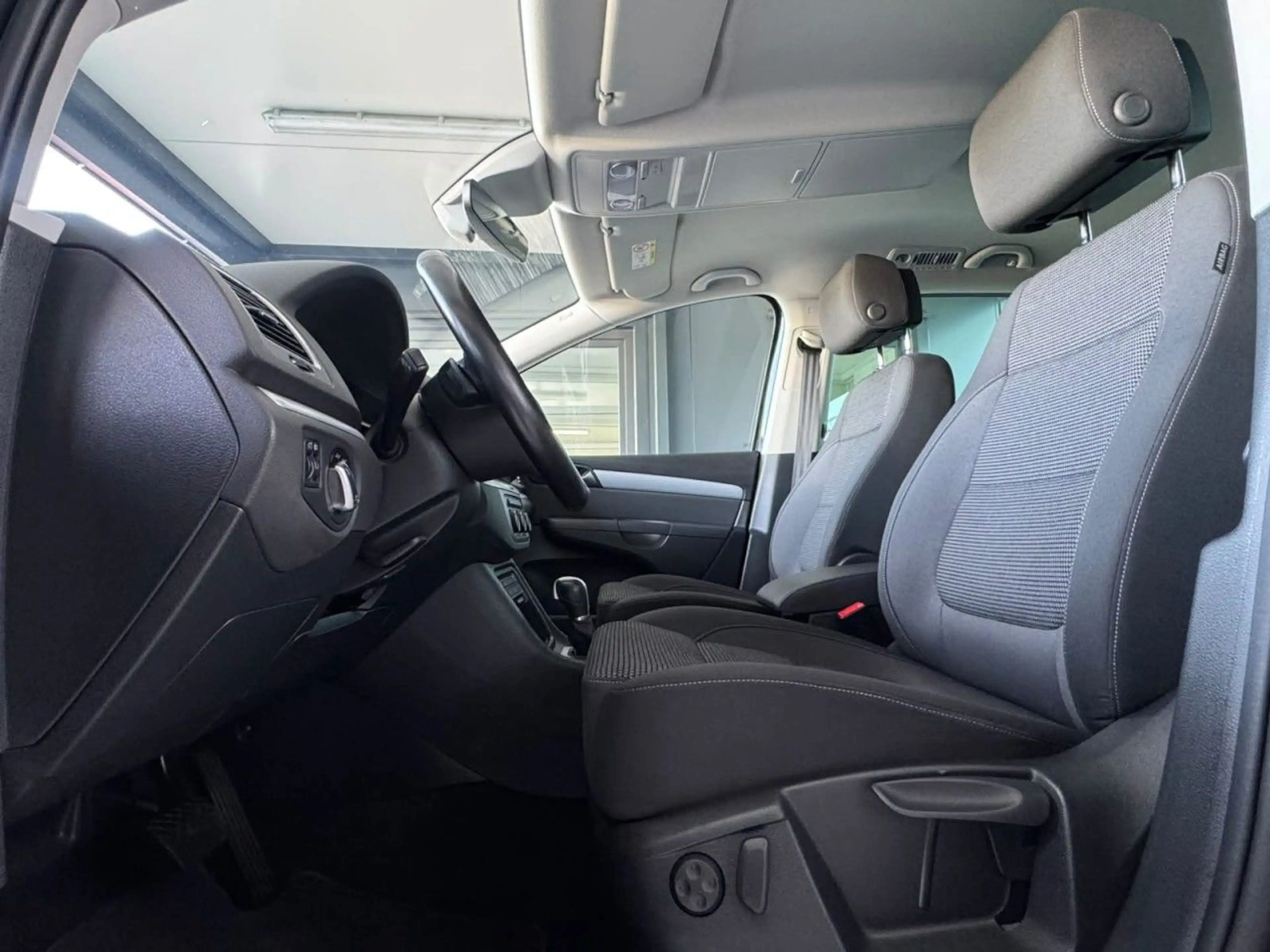 Volkswagen Sharan 1.4.TSI,DSG,7-SITZER,ACC,KAMERA,EL-TÜRE — photo 7