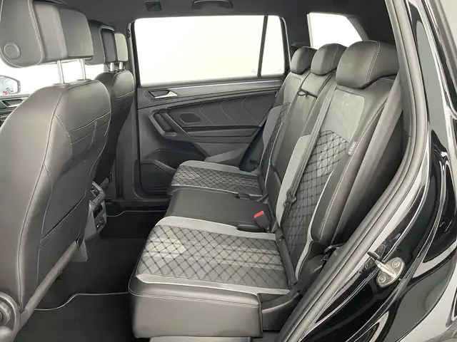 Volkswagen Tiguan Allspace view 11